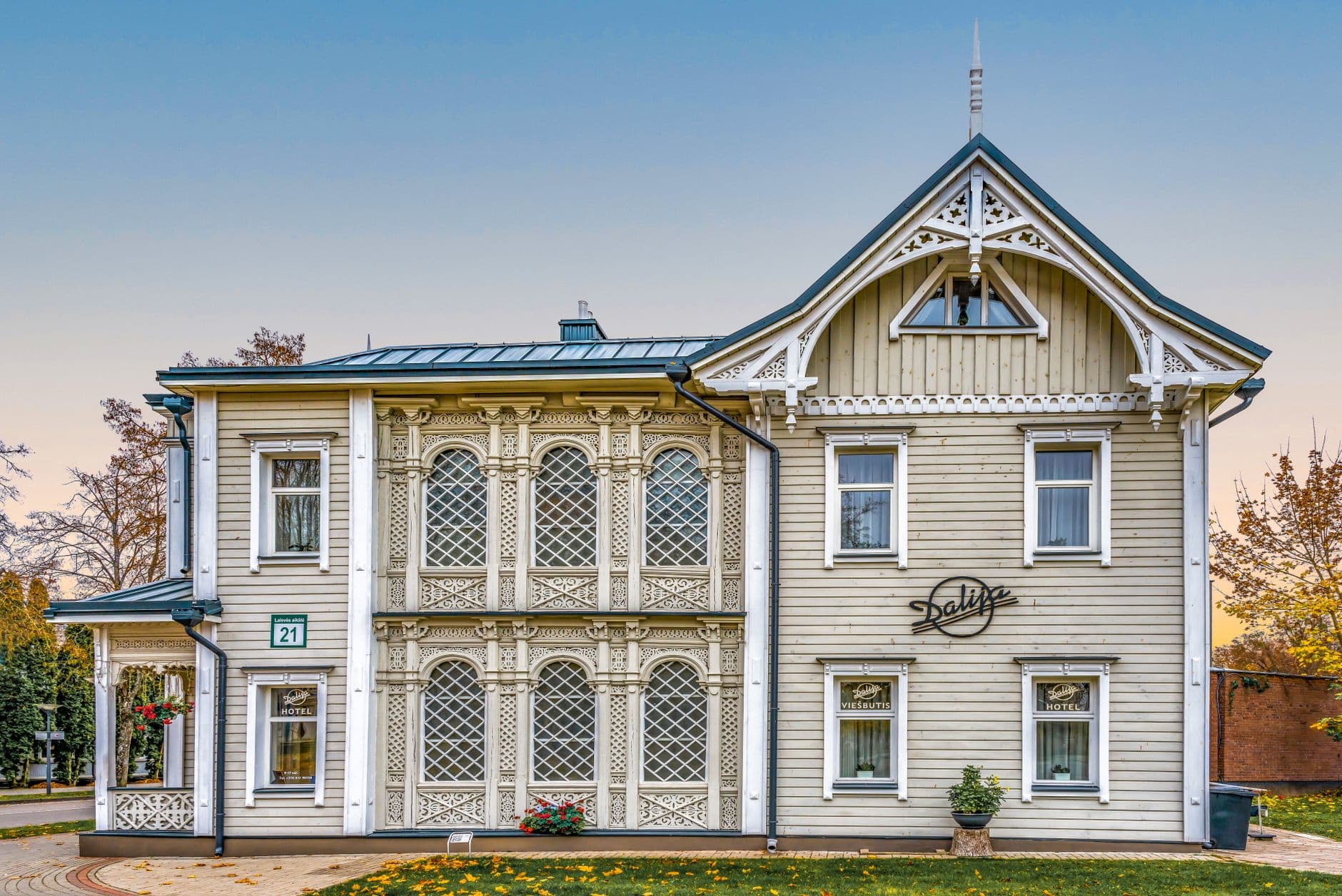 Lithuania 4