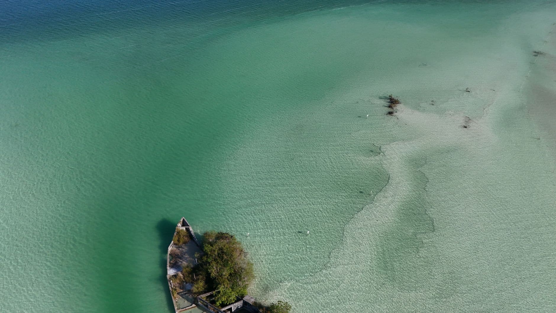 eSIM in Bacalar Lagoon 2