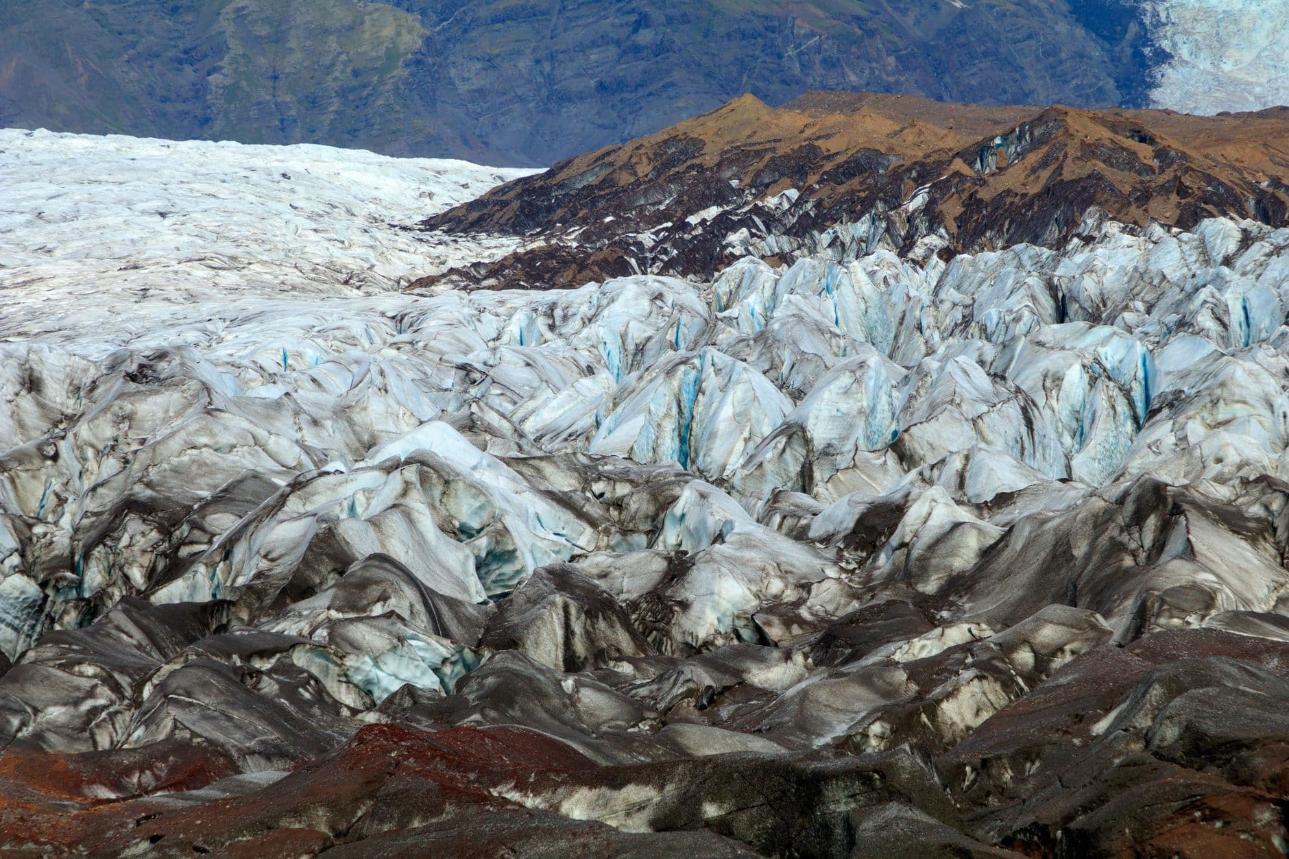 eSIM in Vatnajokull Glacier 1
