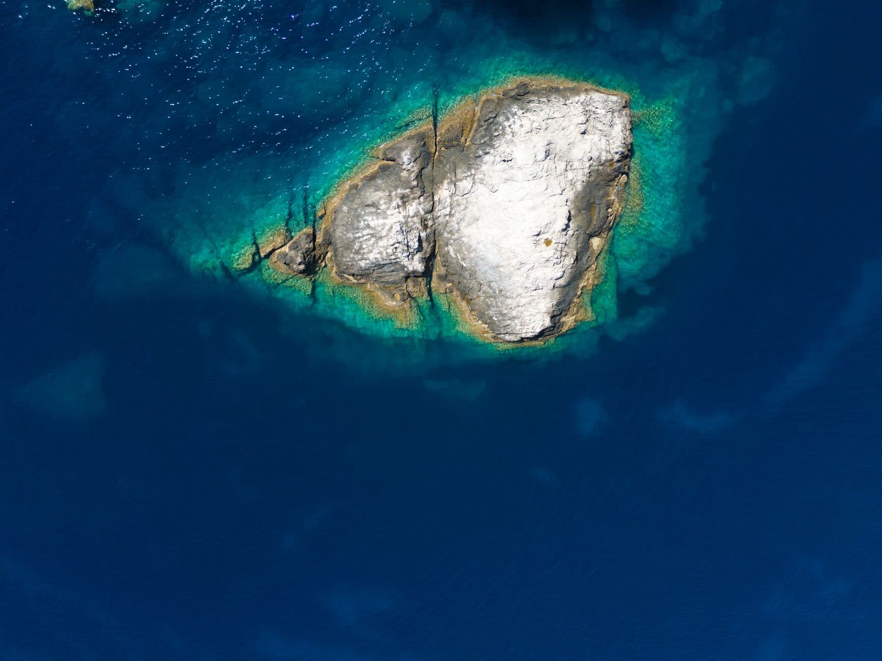 eSIM in Vis Island 2