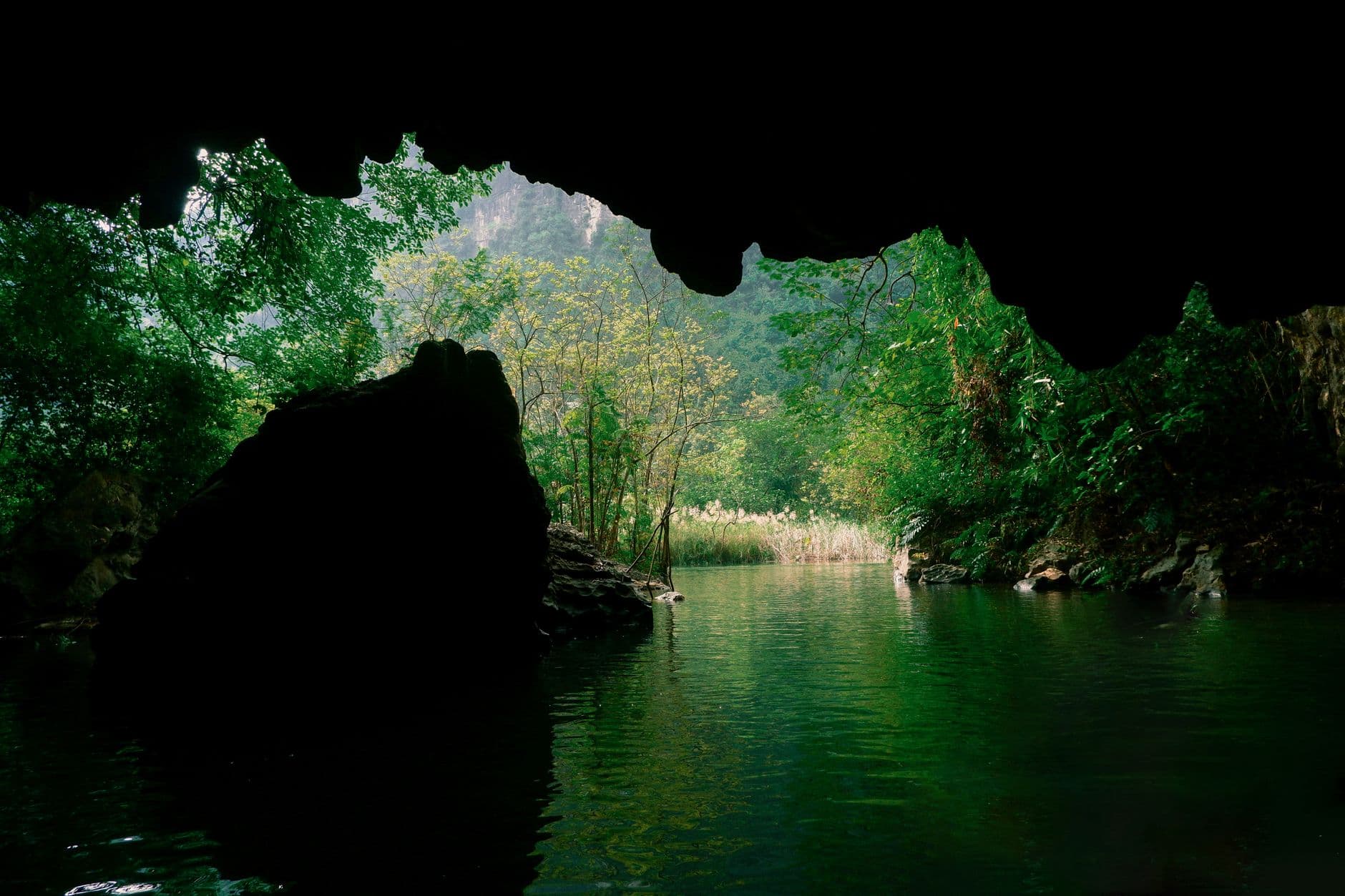eSIM in Phong Nha Caves 1