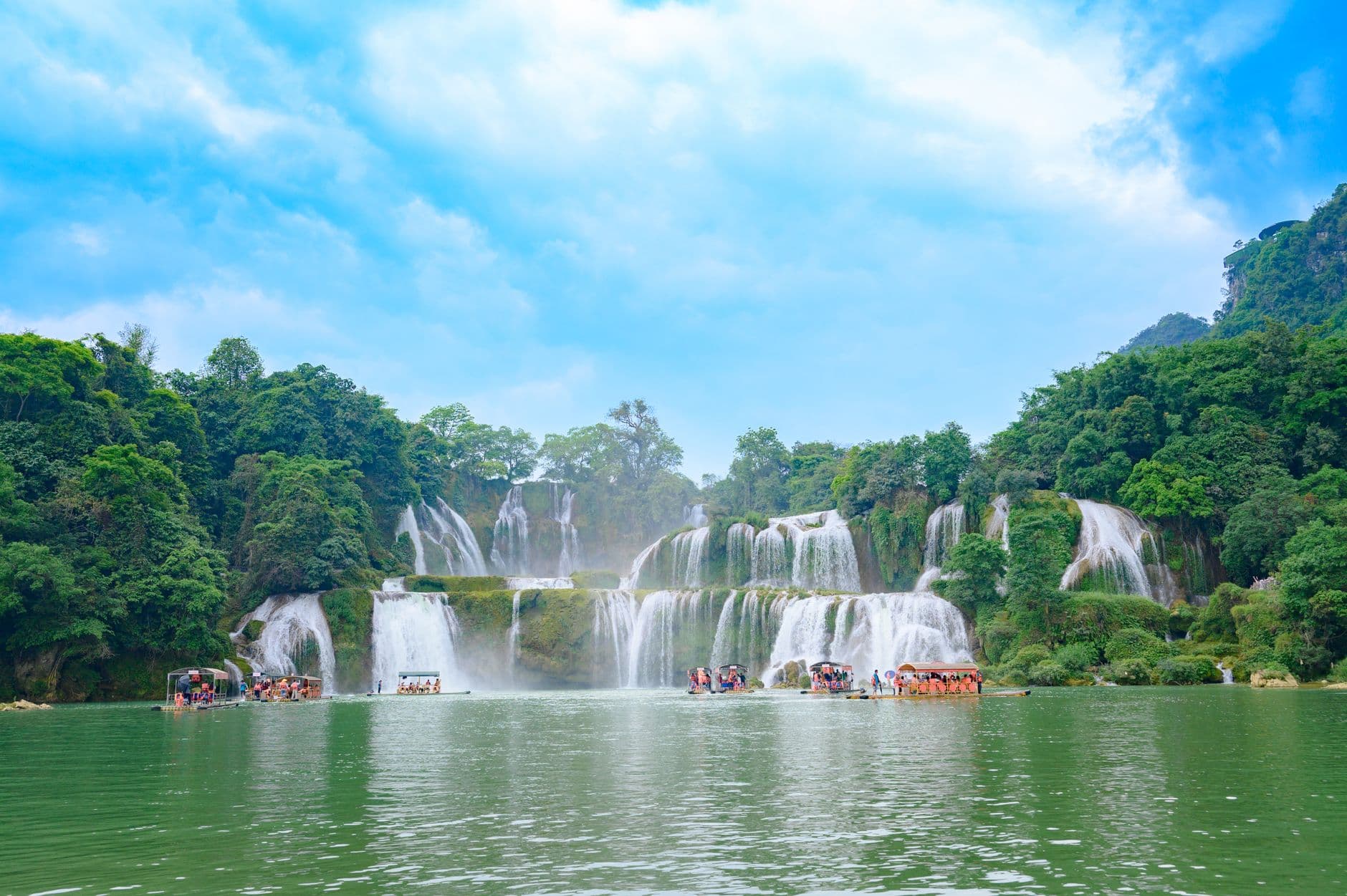 eSIM in Ban Gioc Falls 1