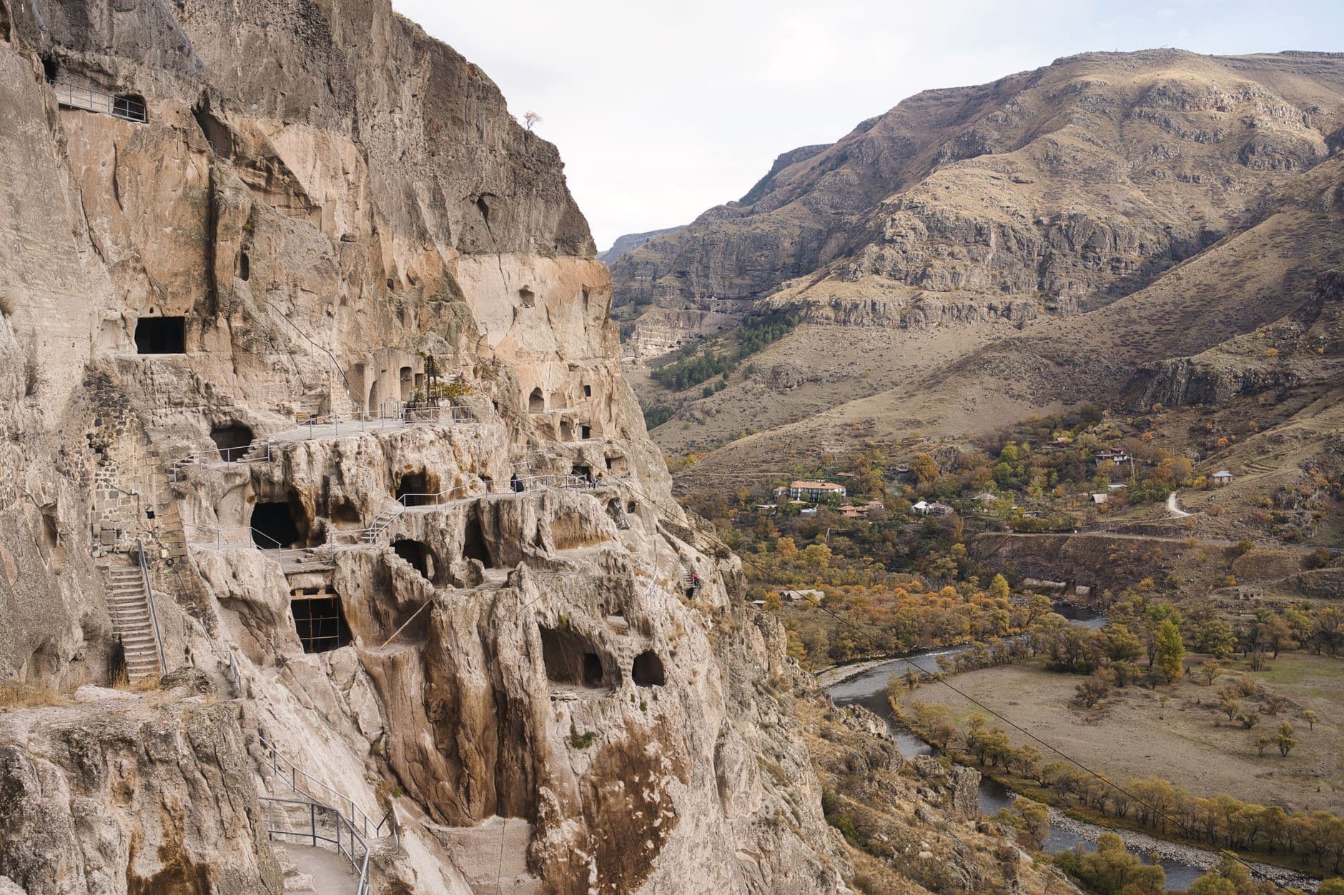 eSIM in Vardzia 2