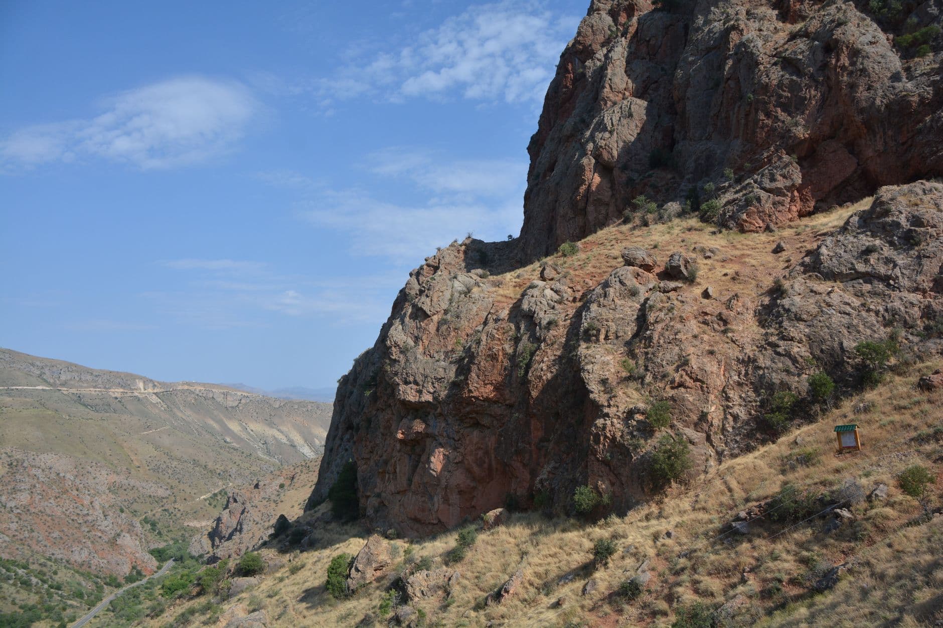 eSIM in Noravank Canyon 2