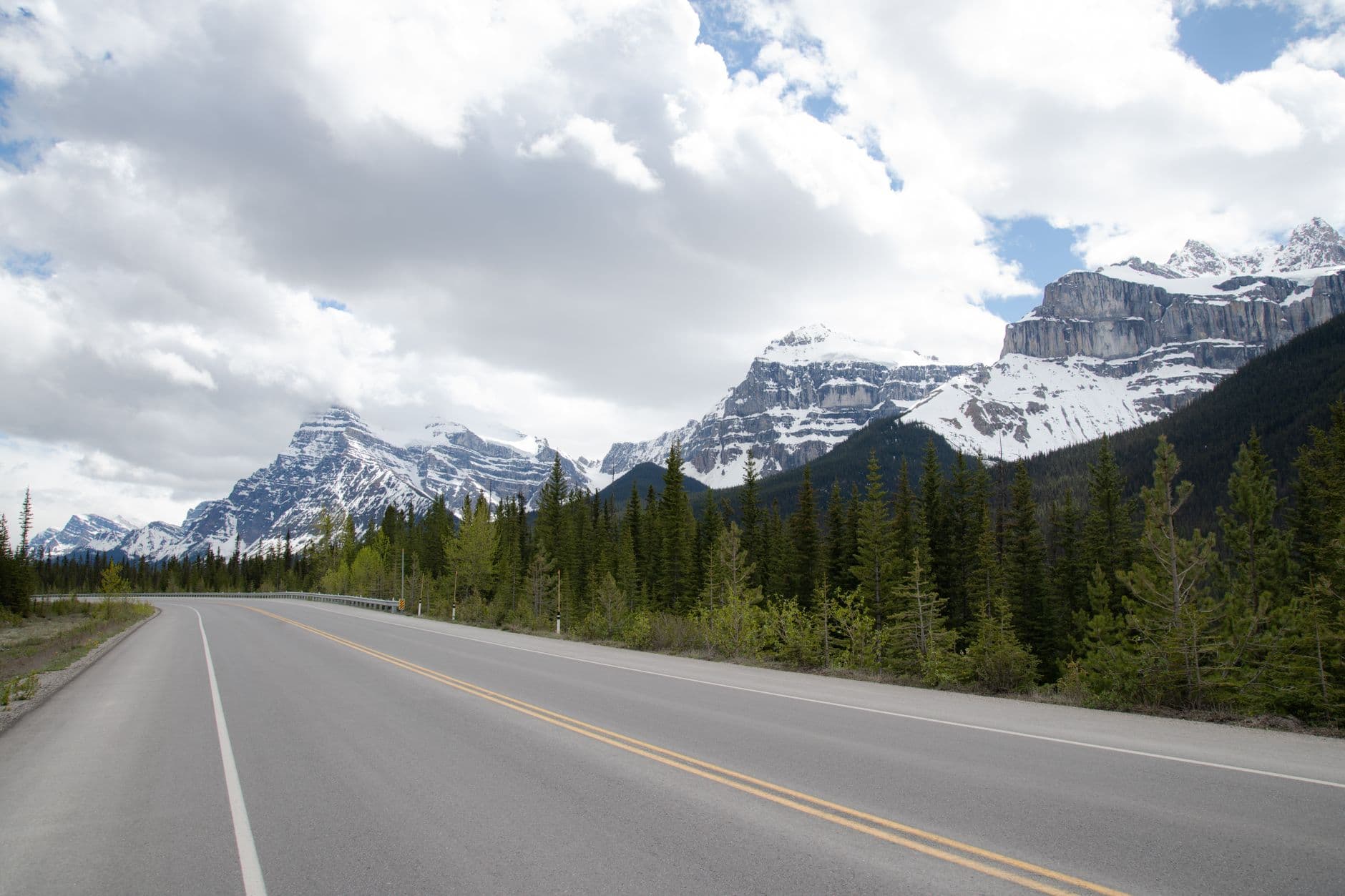 eSIM in Icefields Parkway 2