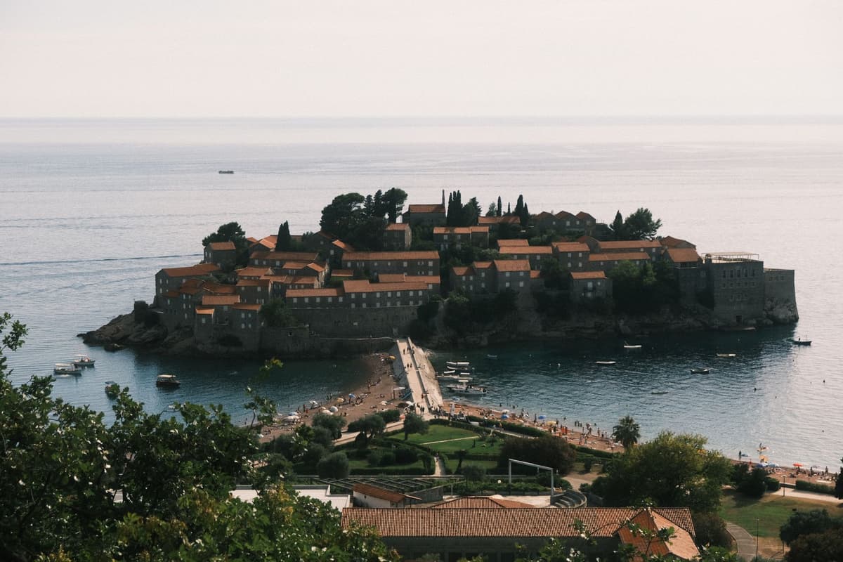 eSIM in Sveti Stefan 1