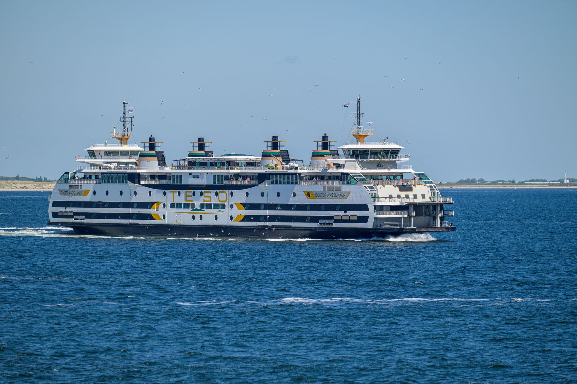 eSIM in Texel Island 1