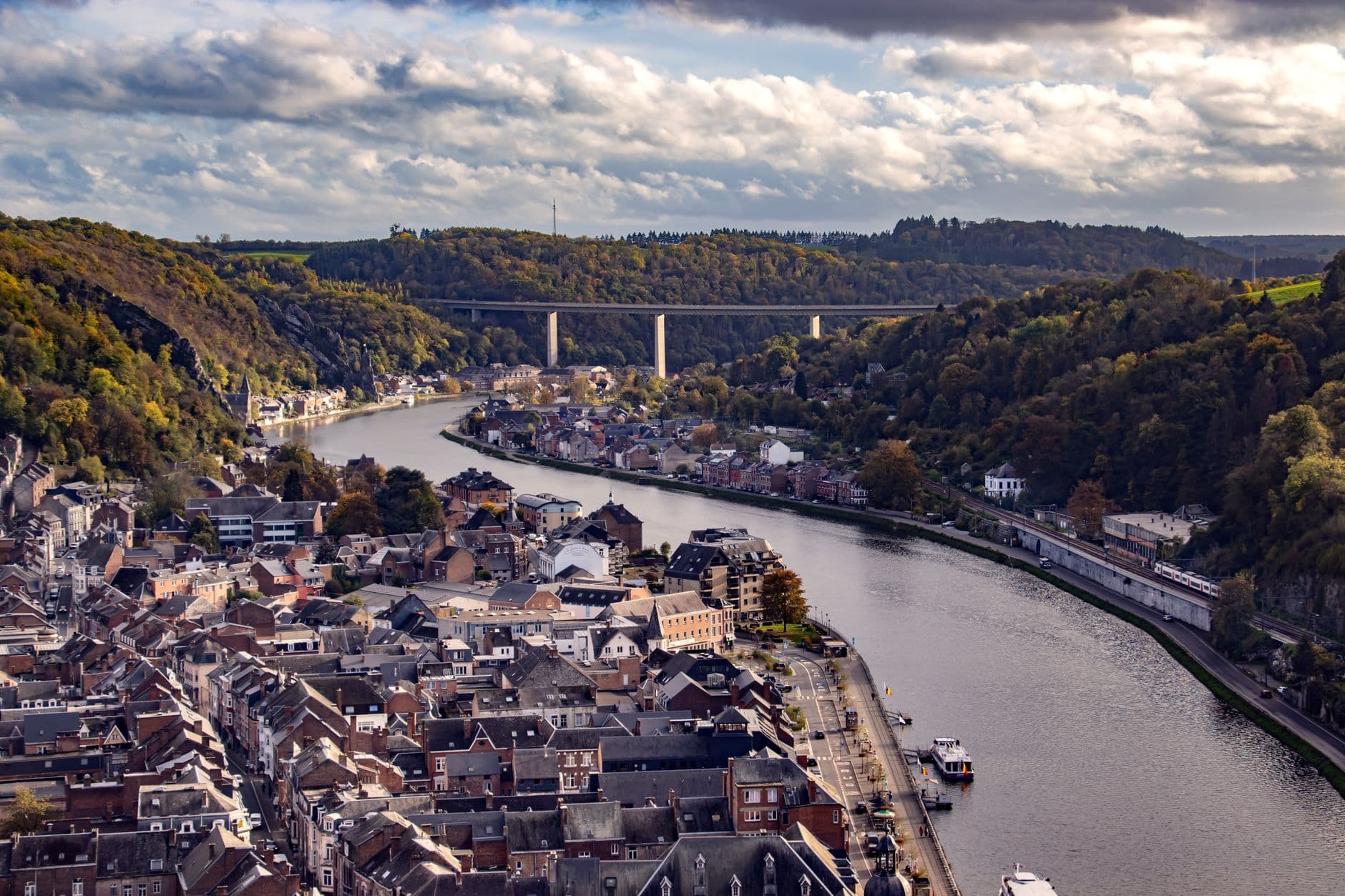 eSIM in Wallonia 1