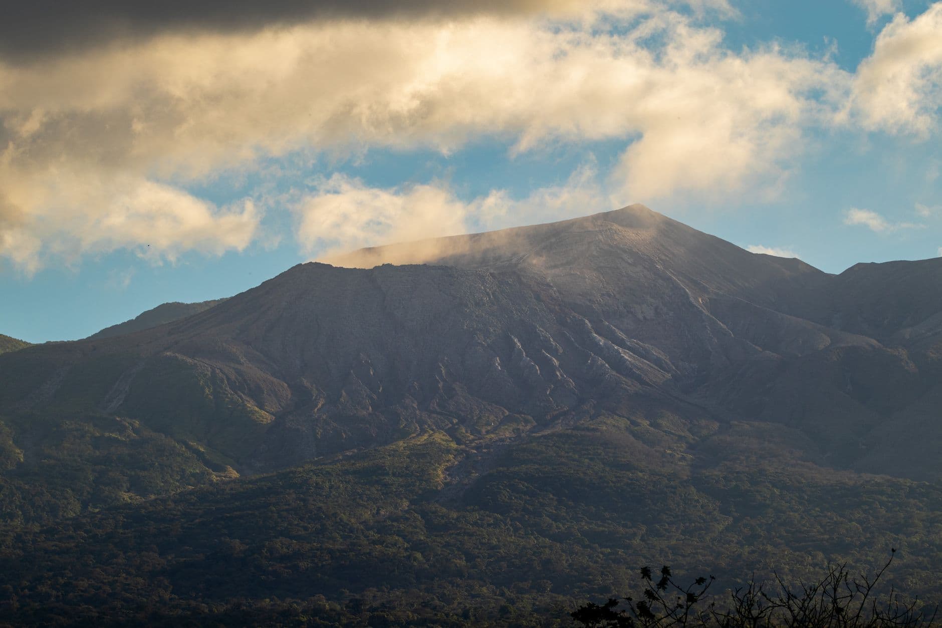 eSIM in Volcanoes National Park Rwanda 2