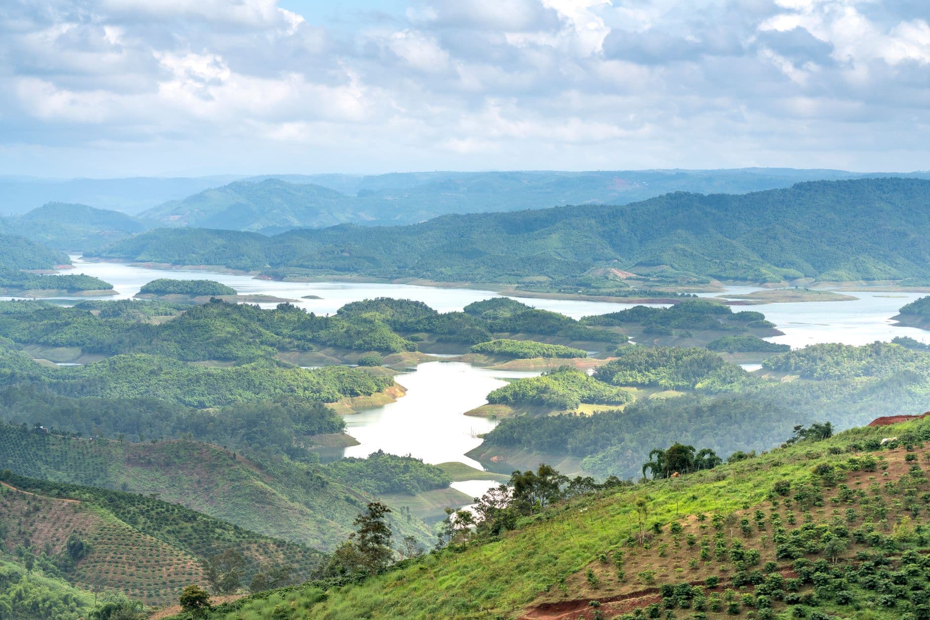 eSIM in Lake Bunyonyi 2