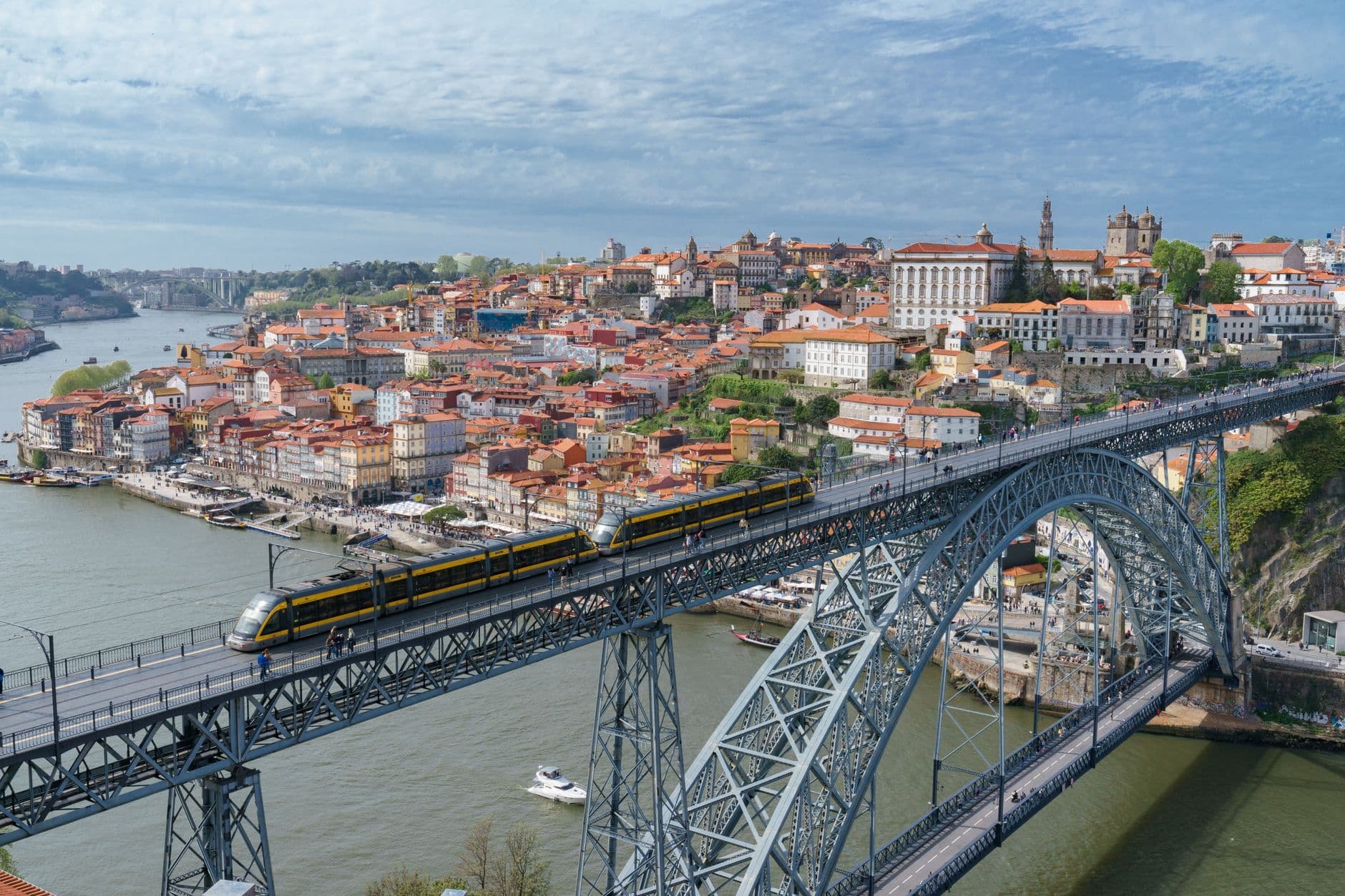 eSIM in Porto 2