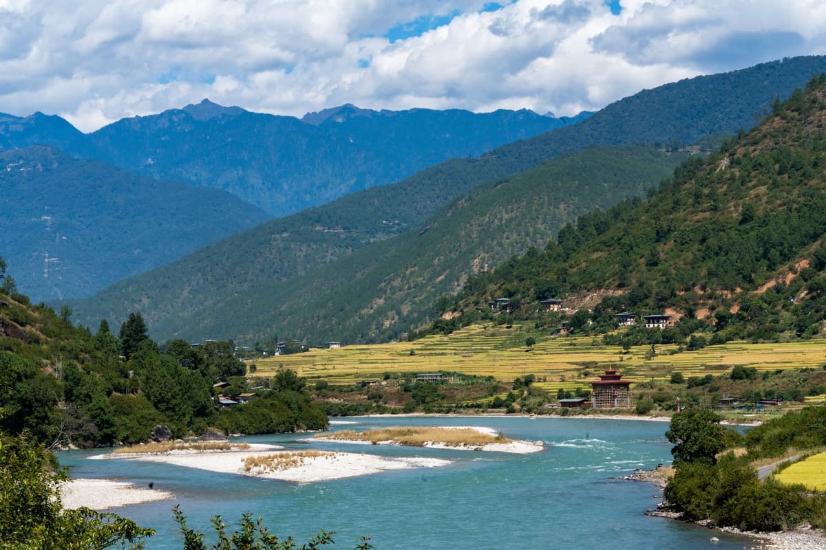 eSIM in Punakha Valley 1