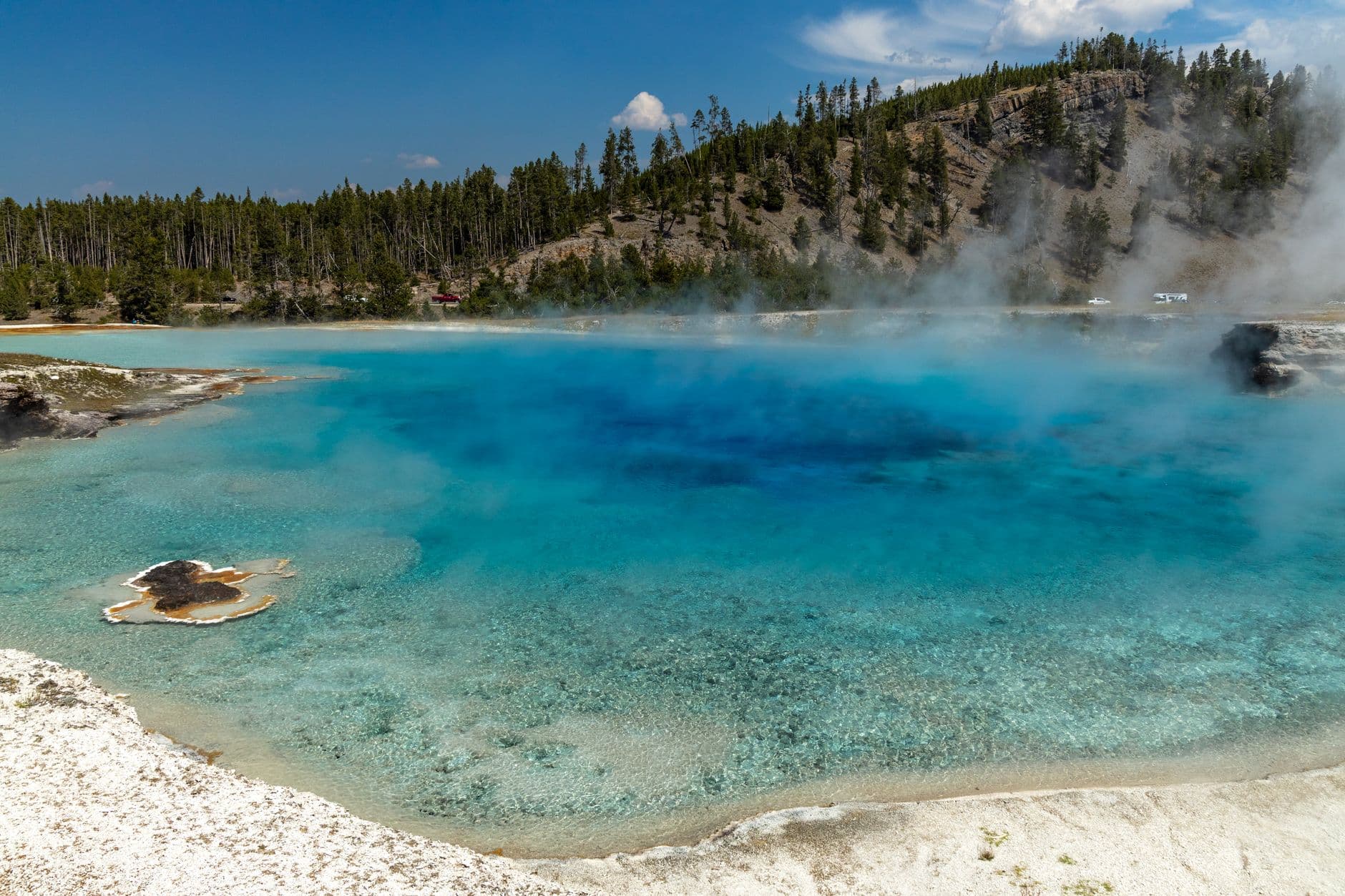 eSIM in Yellowstone 1