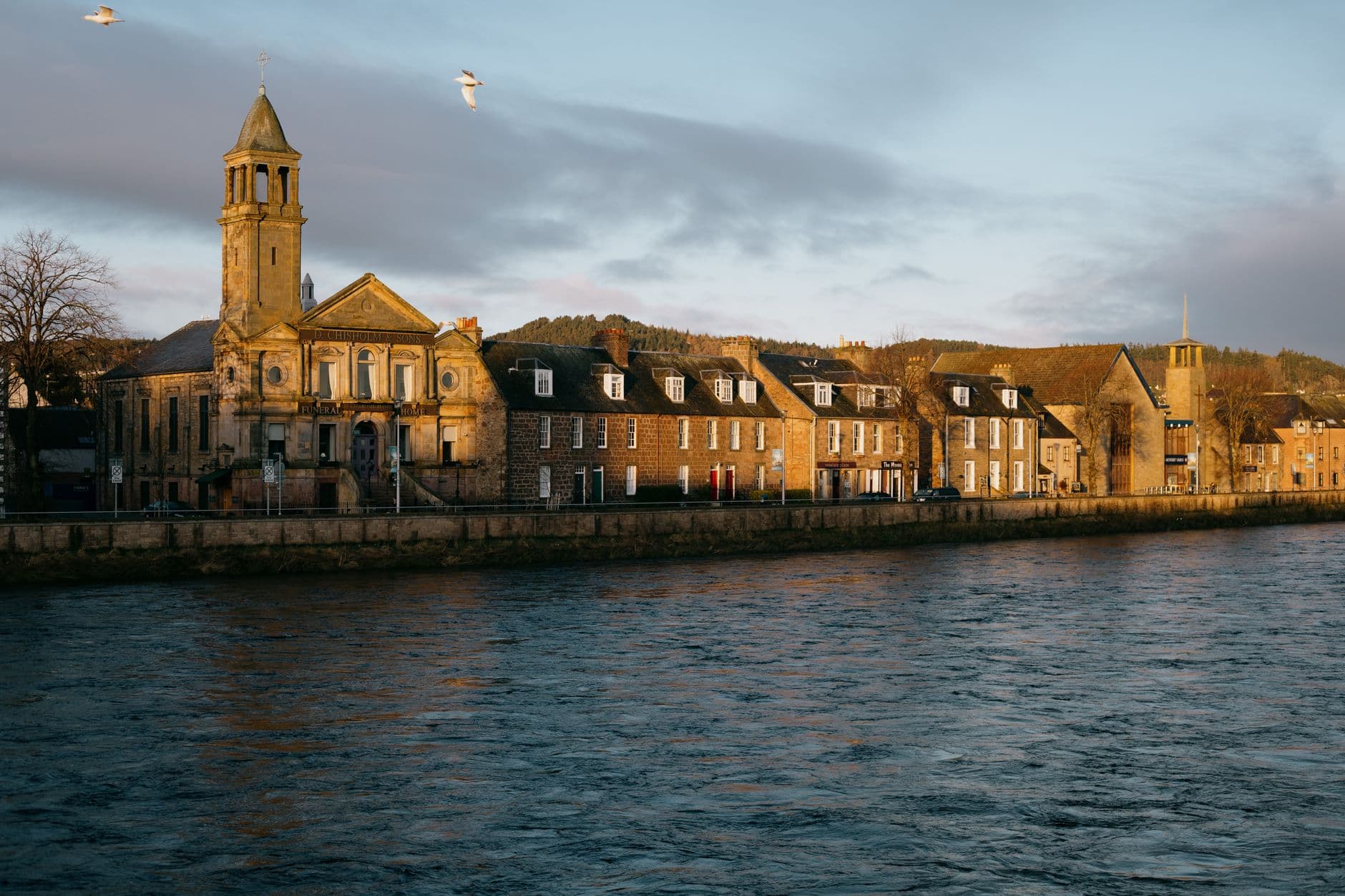 eSIM in Inverness 2