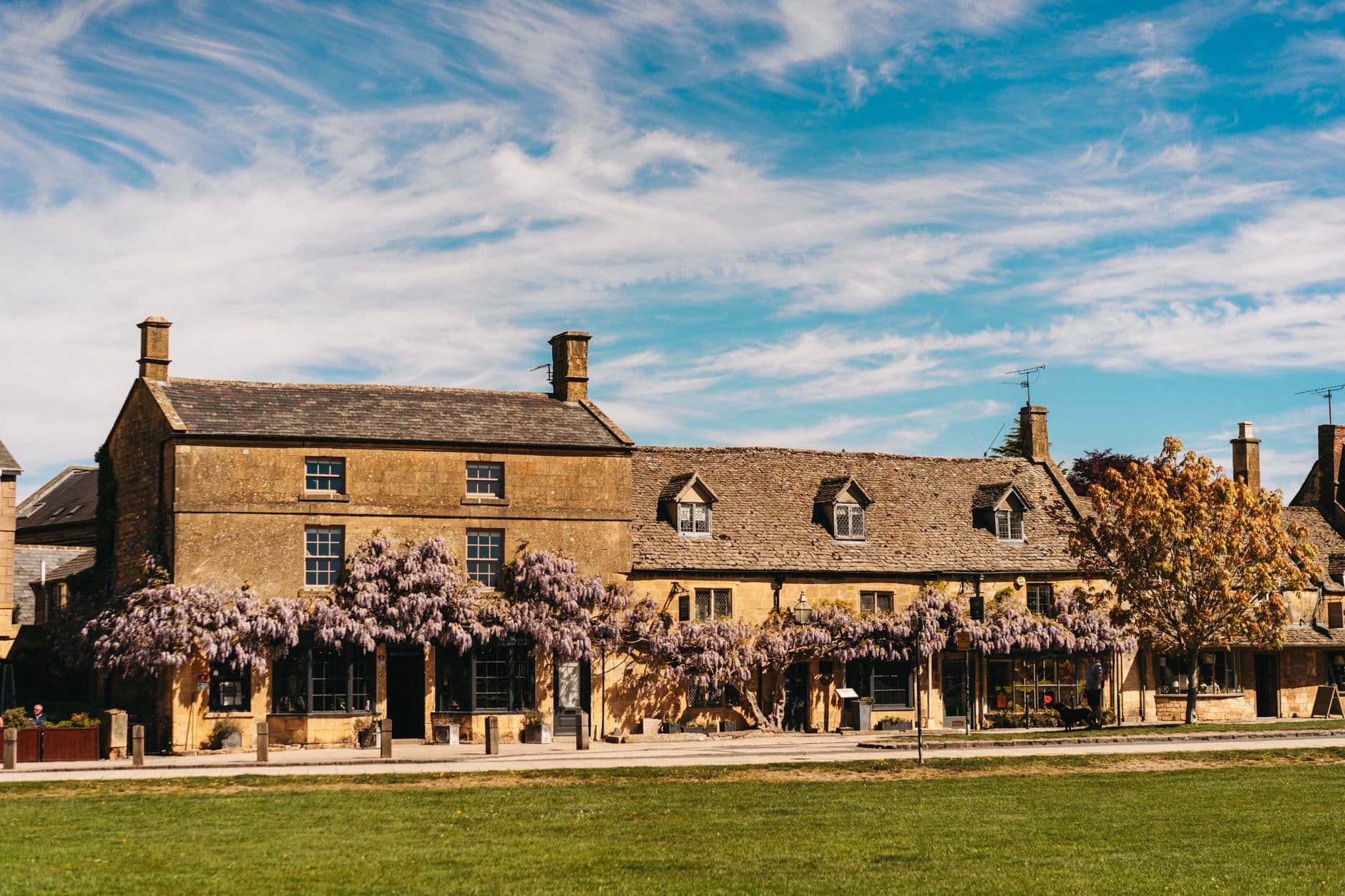 eSIM in Cotswolds 2
