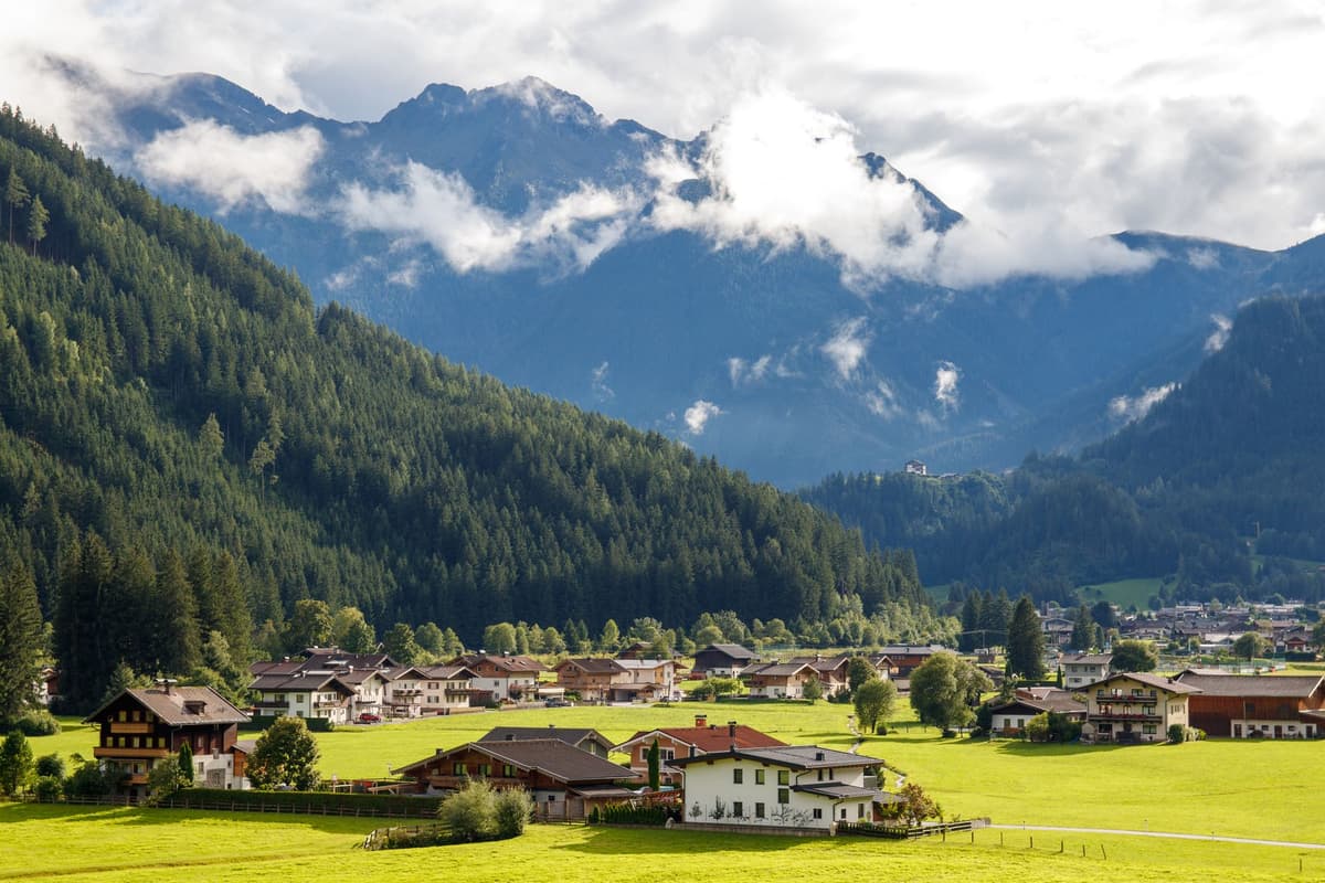 eSIM in Tyrol 1