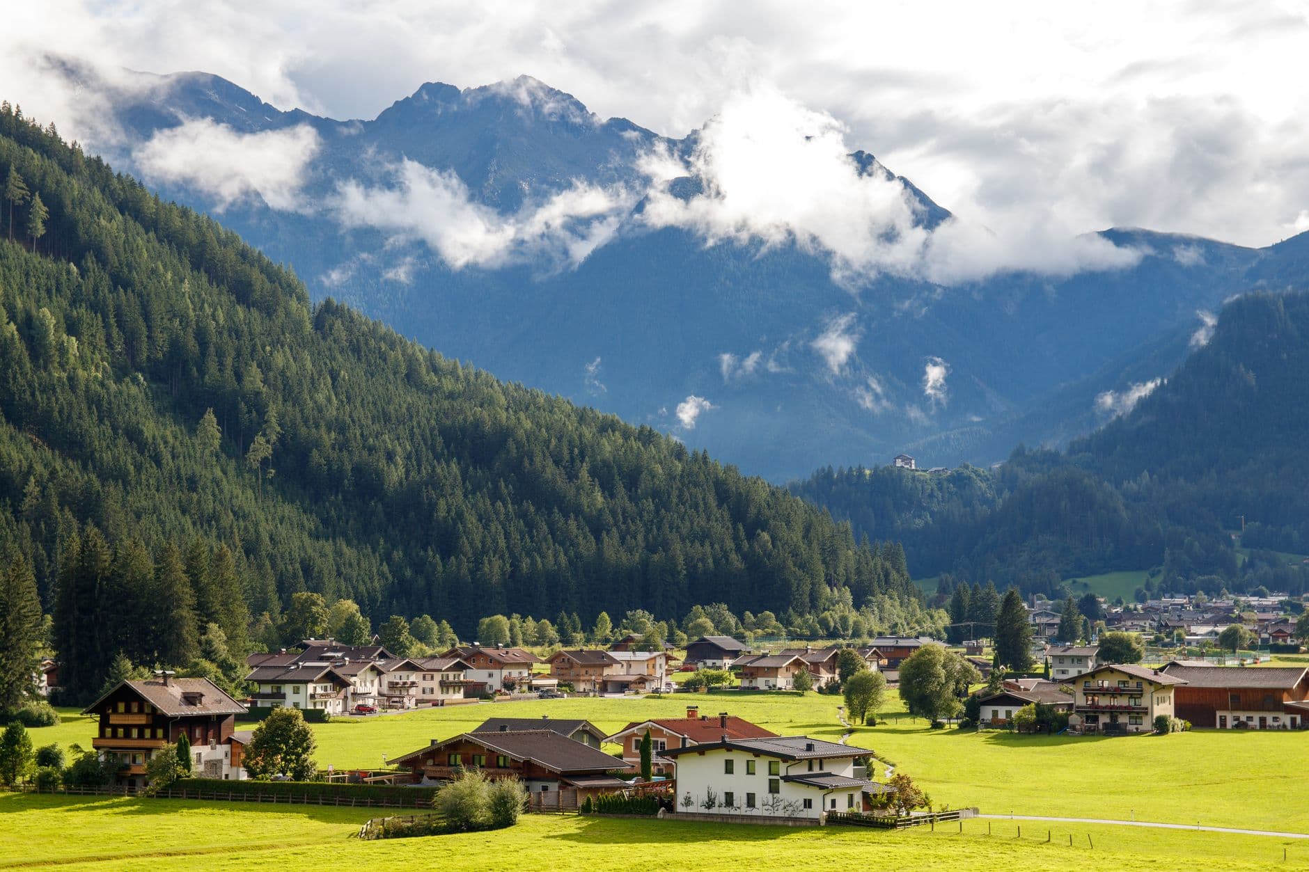 eSIM in Tyrol 1