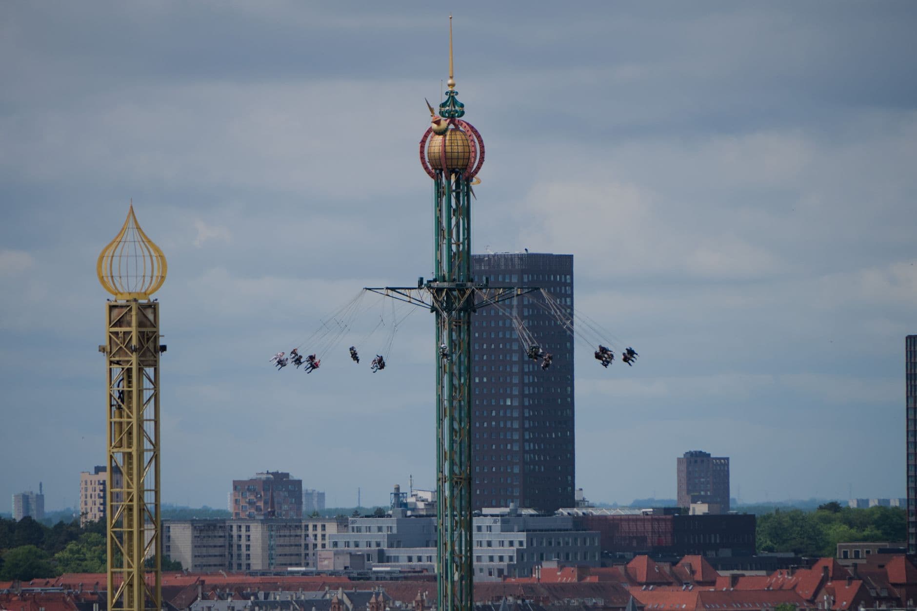 eSIM in Tivoli Gardens 2