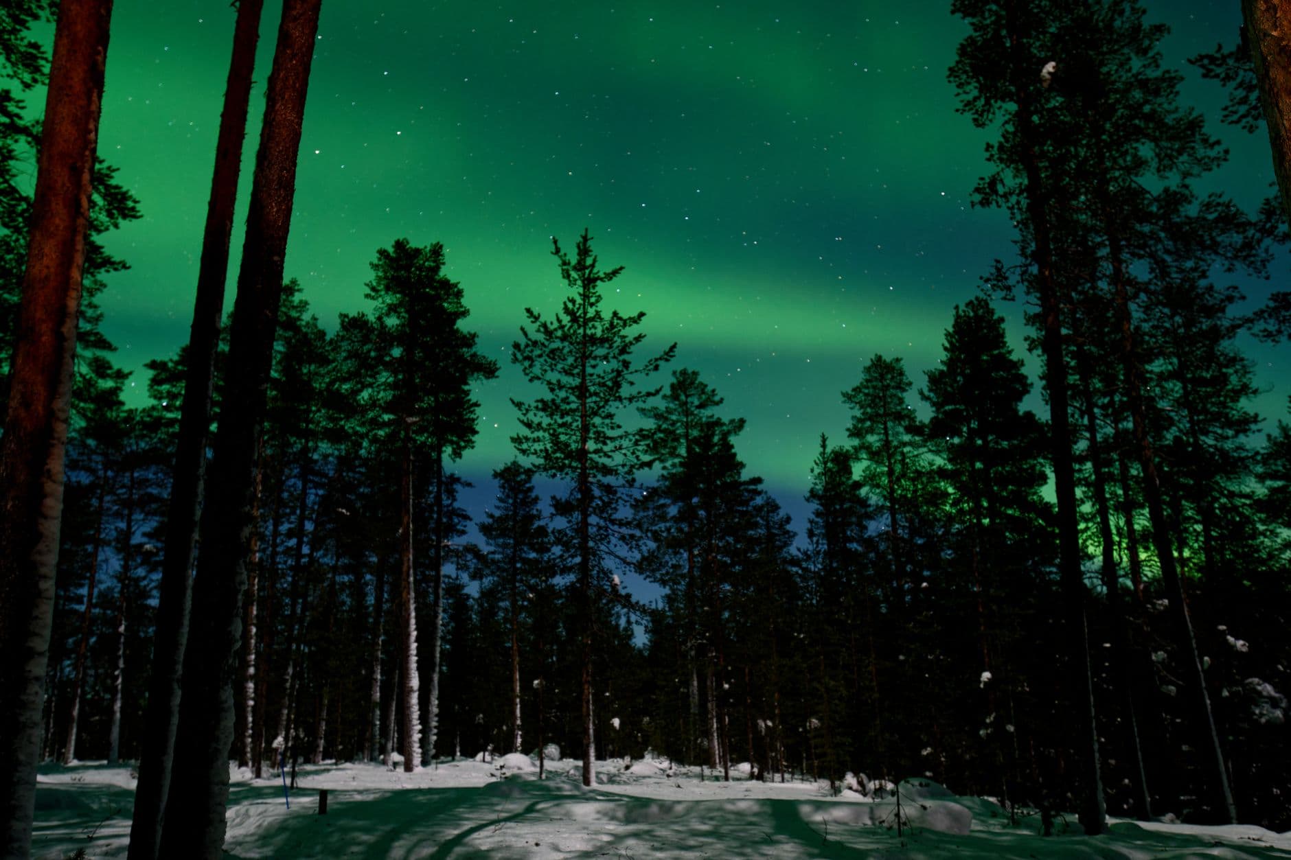 eSIM in Northern Lights Finland 1