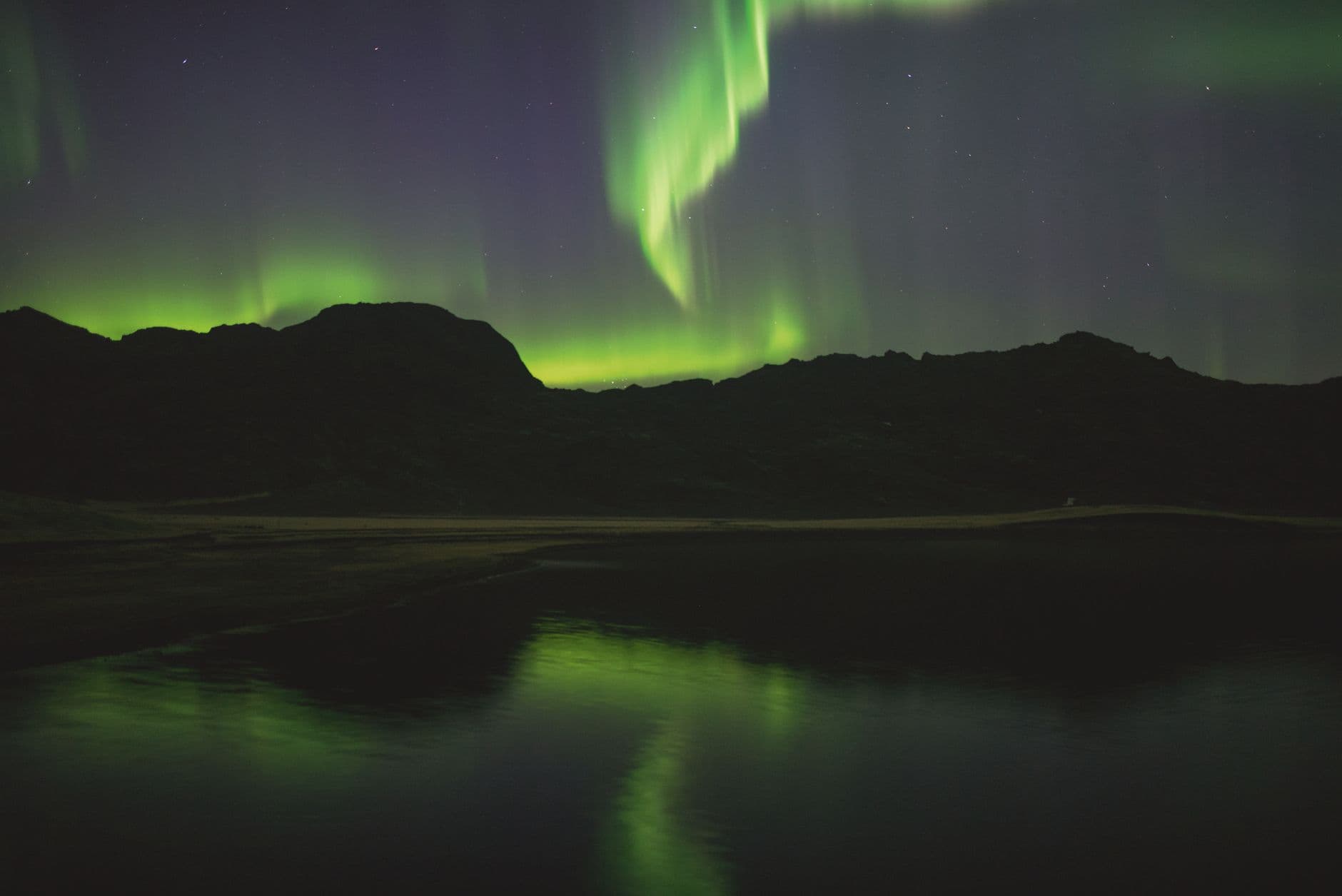 eSIM in Northern Lights Iceland 2