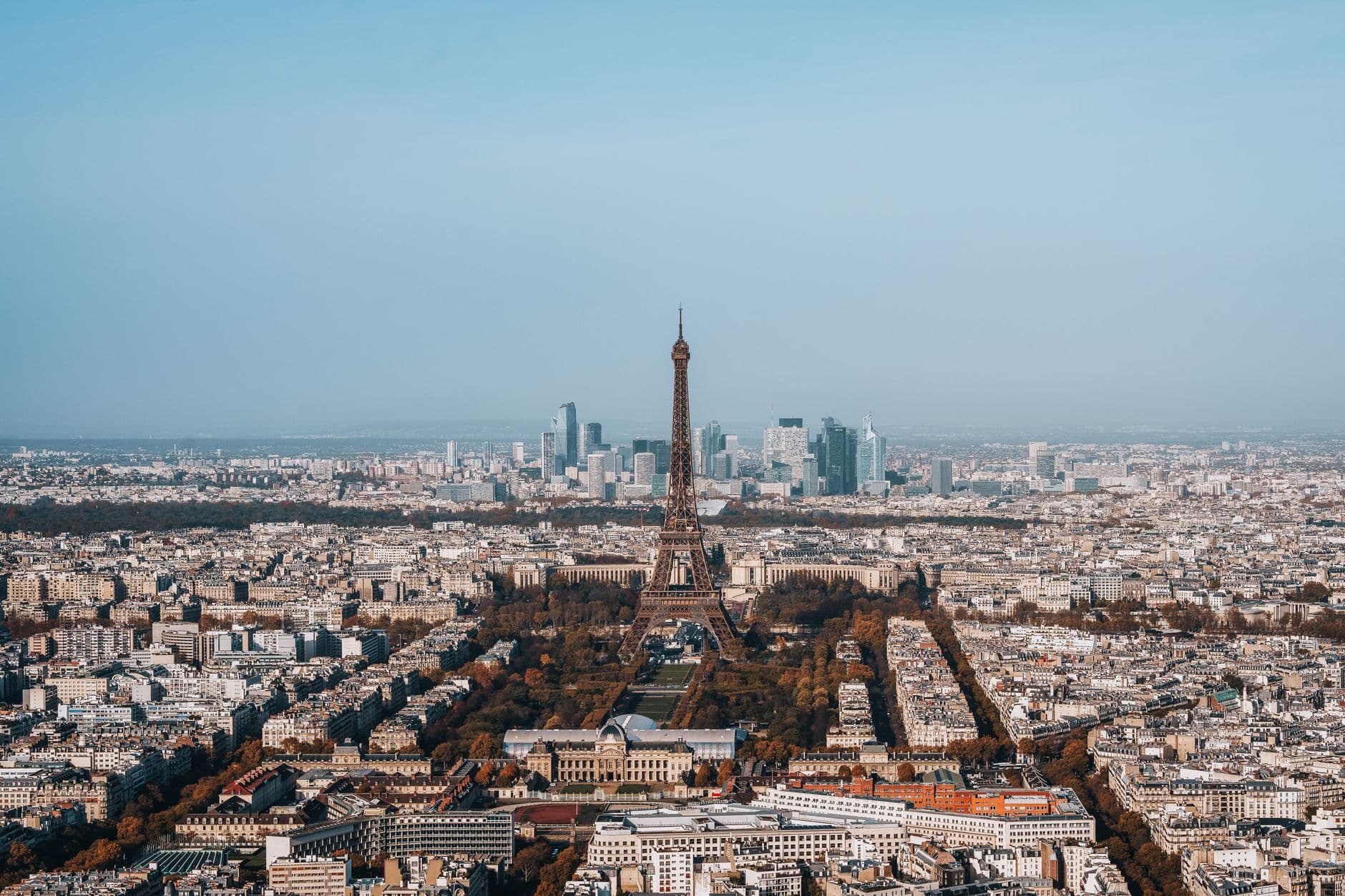 eSIM in Paris 1