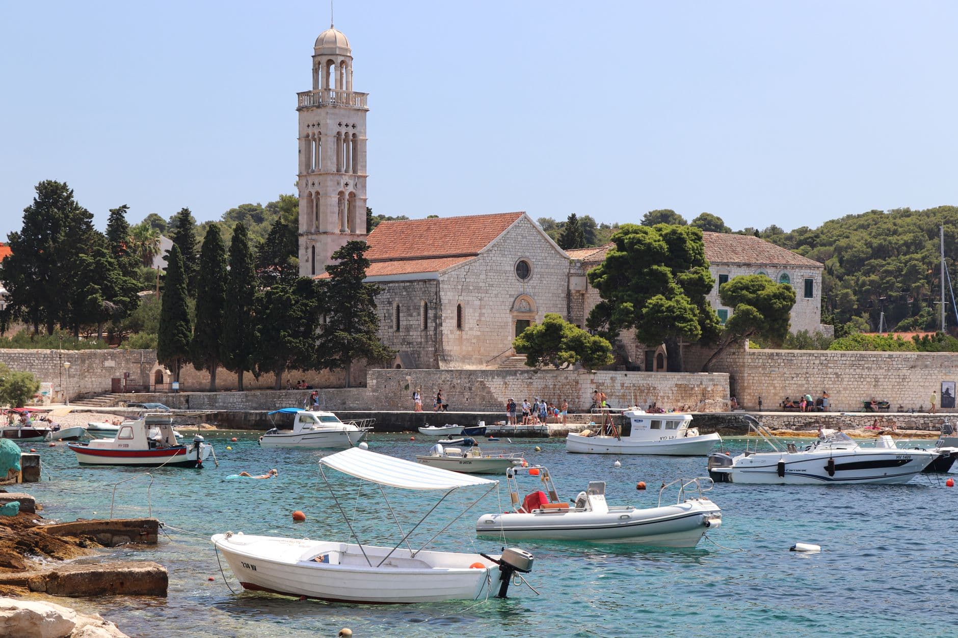 eSIM in Hvar 2