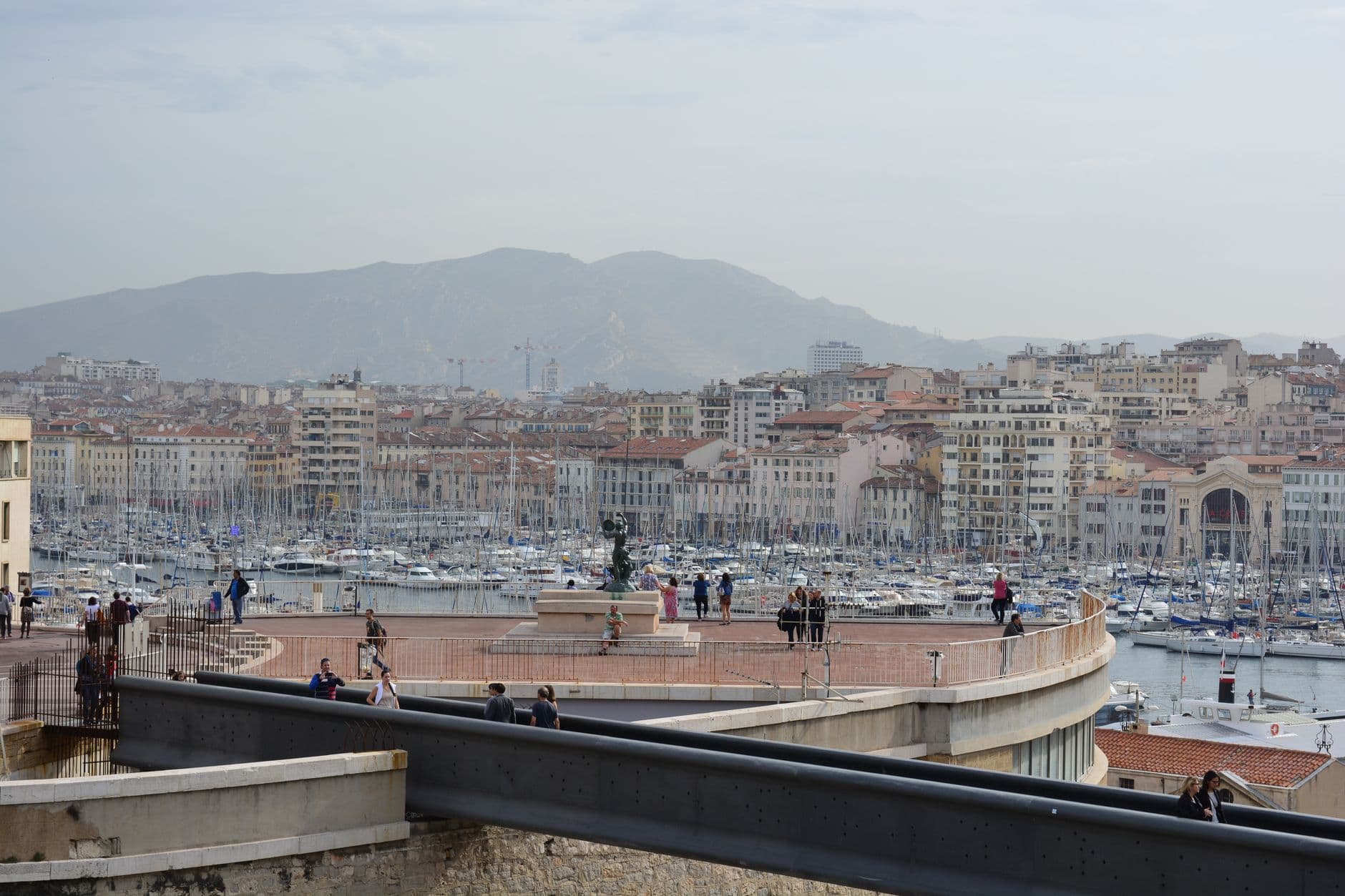 eSIM in Marseille 1