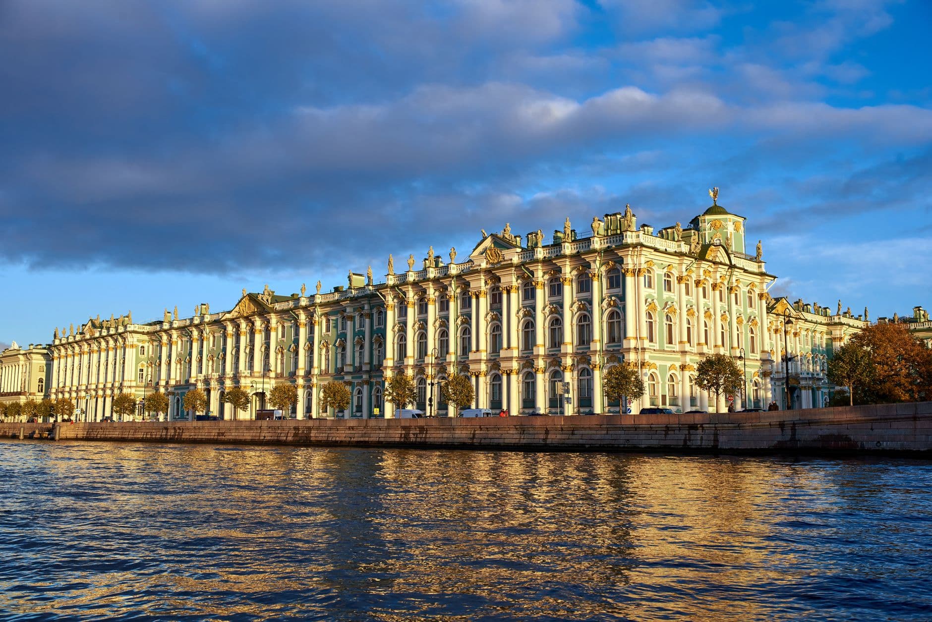 eSIM in Hermitage Museum 1