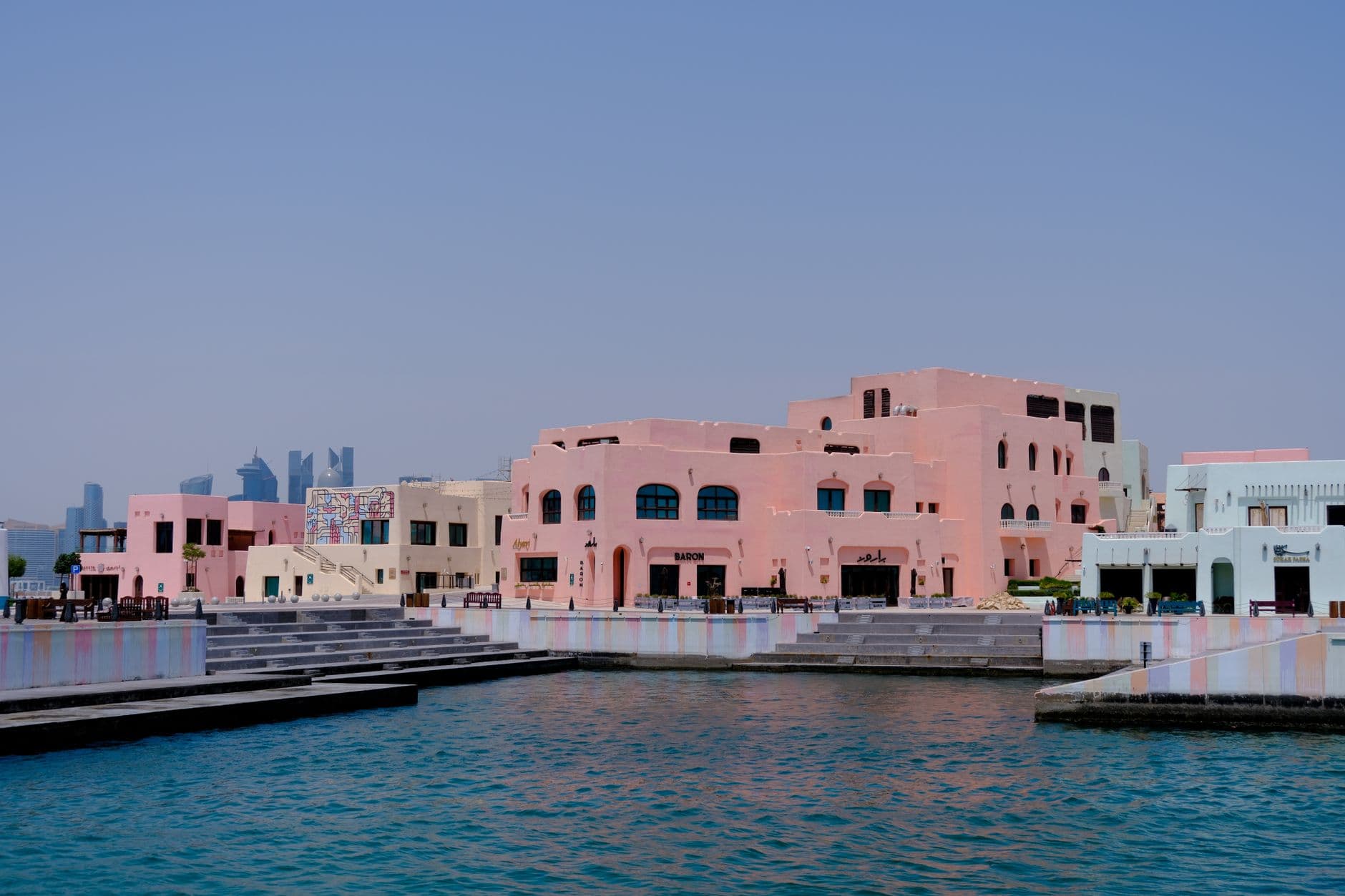 eSIM in The Pearl Qatar 2