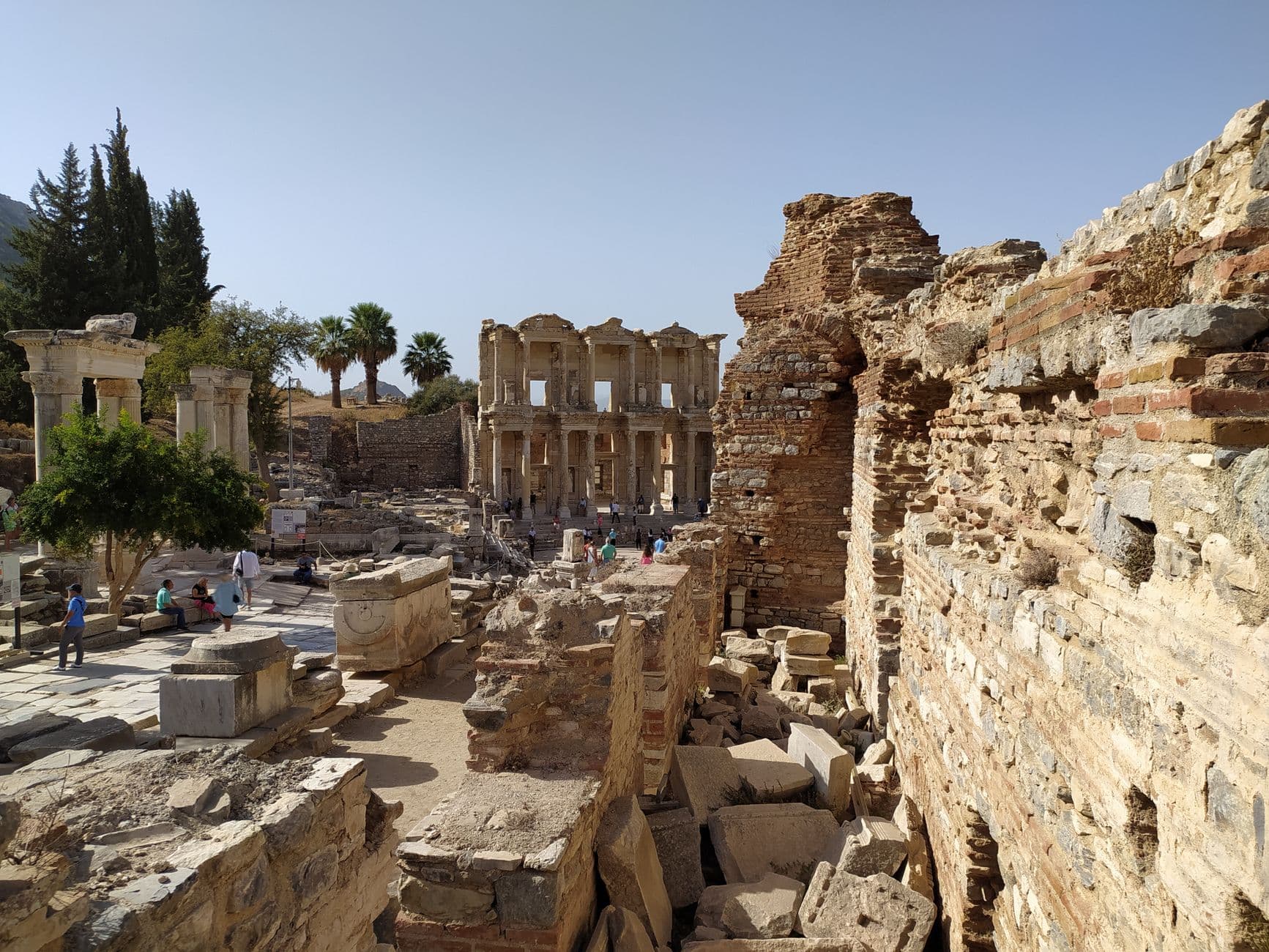 eSIM in Ephesus 1