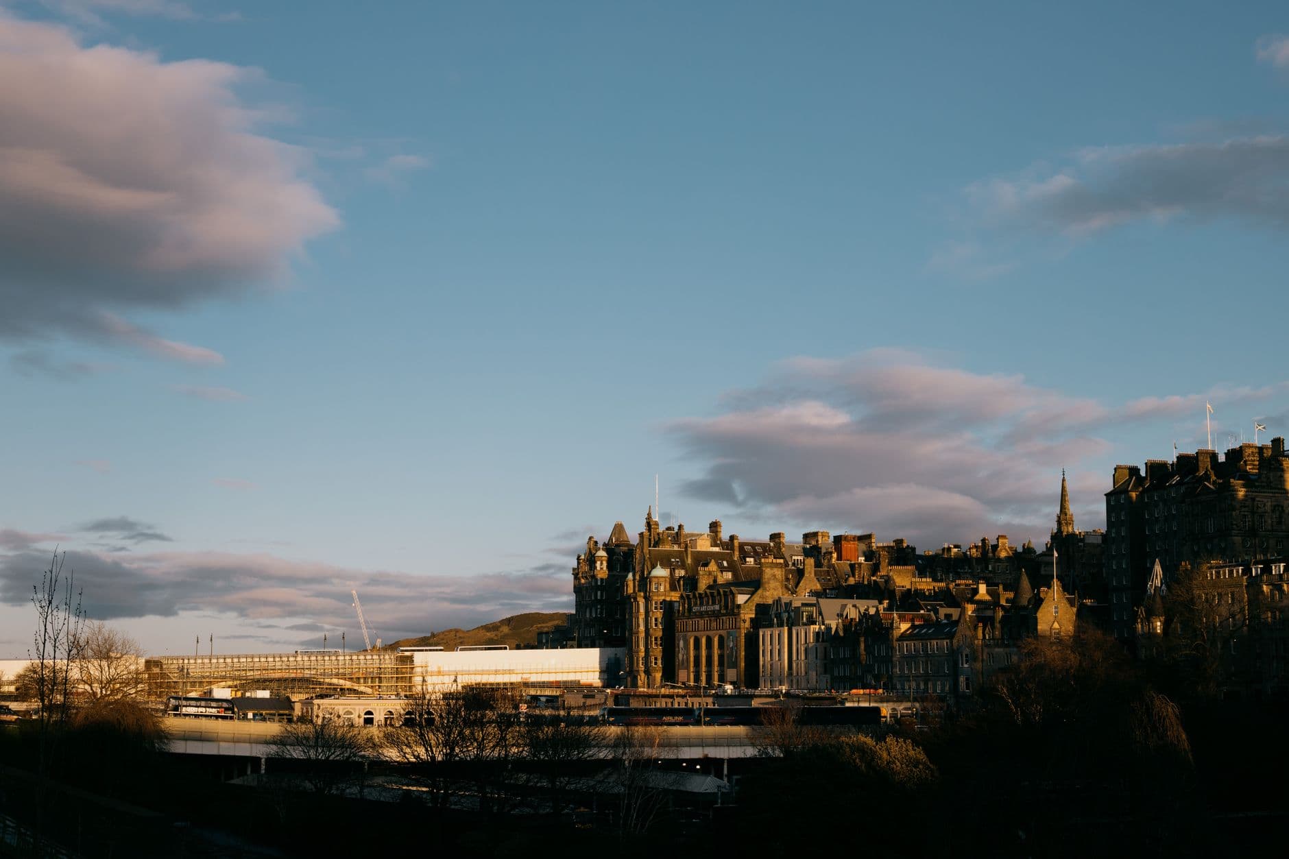 eSIM in Edinburgh 1