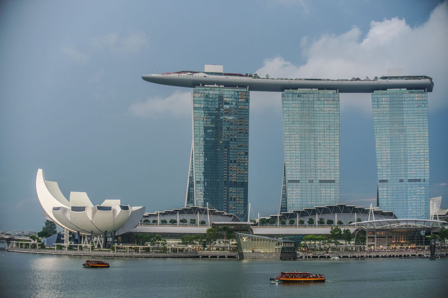 eSIM in Marina Bay Sands 1