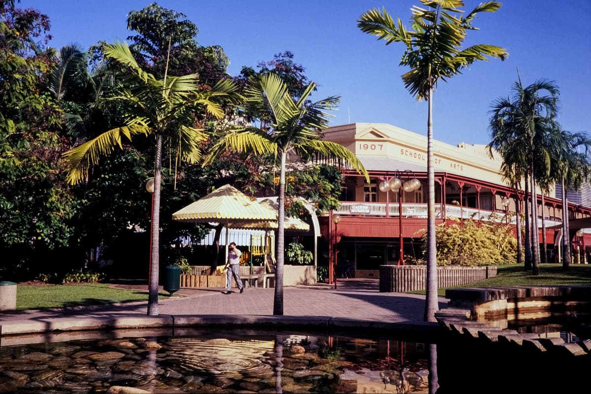 eSIM in Cairns 1