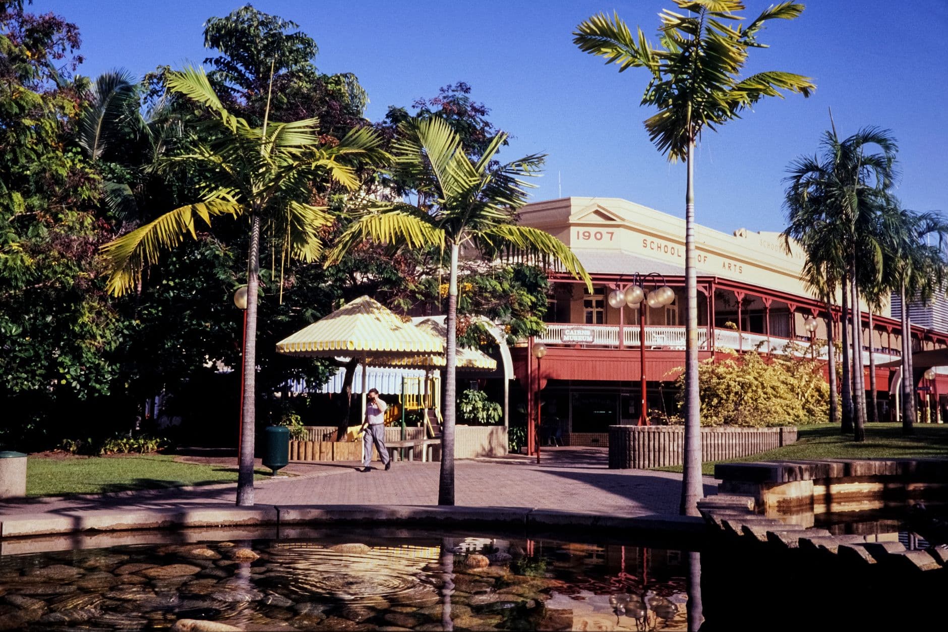 eSIM in Cairns 1