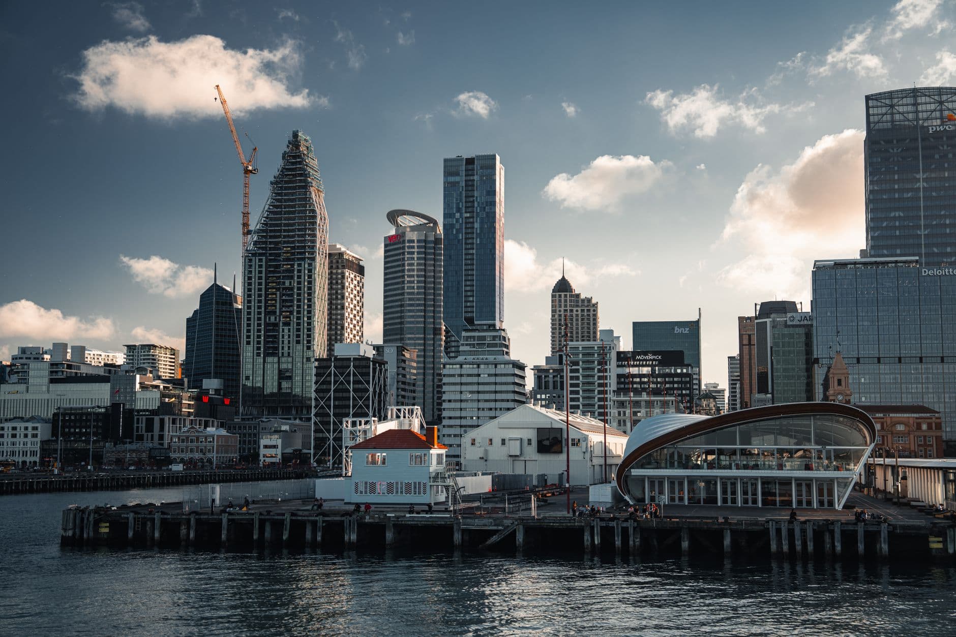 eSIM in Auckland 1