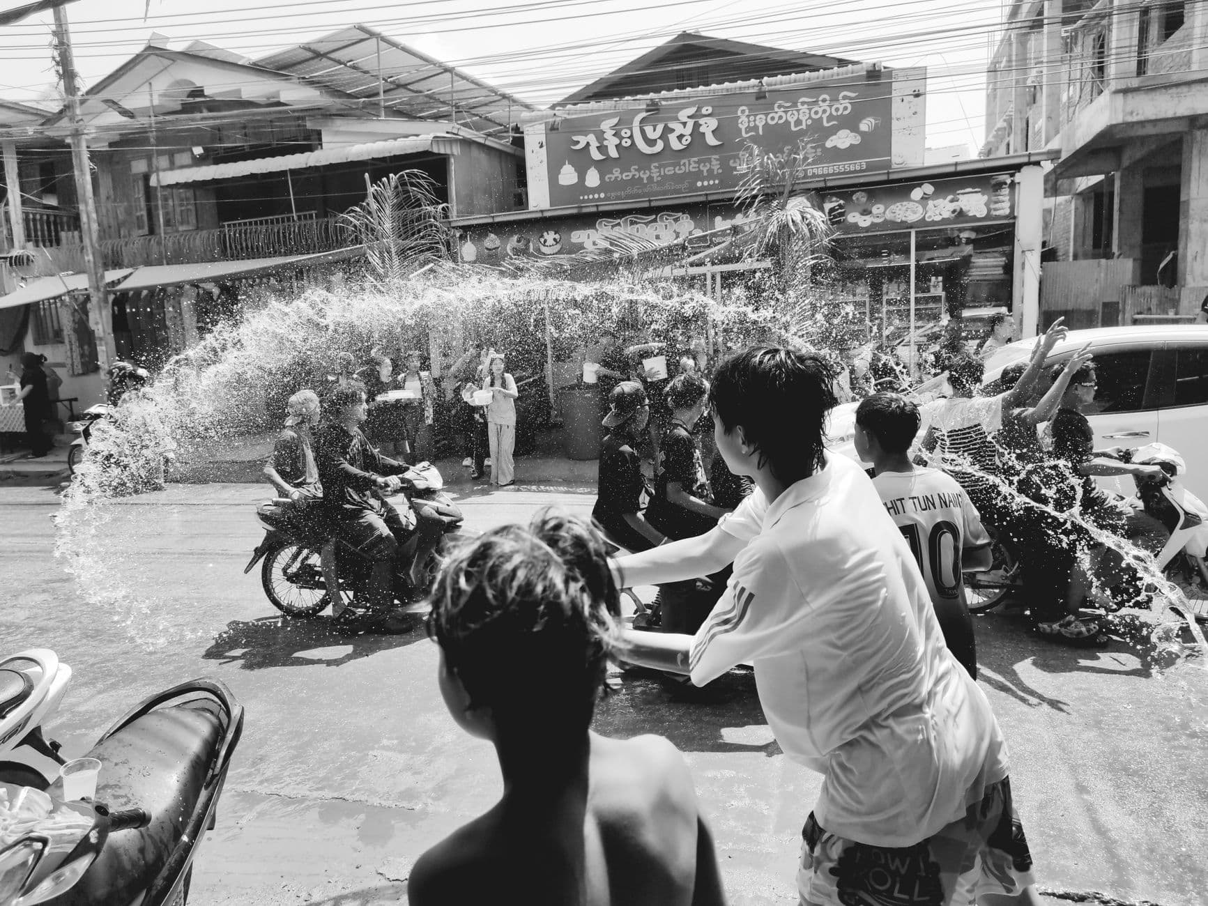 eSIM in Songkran 1