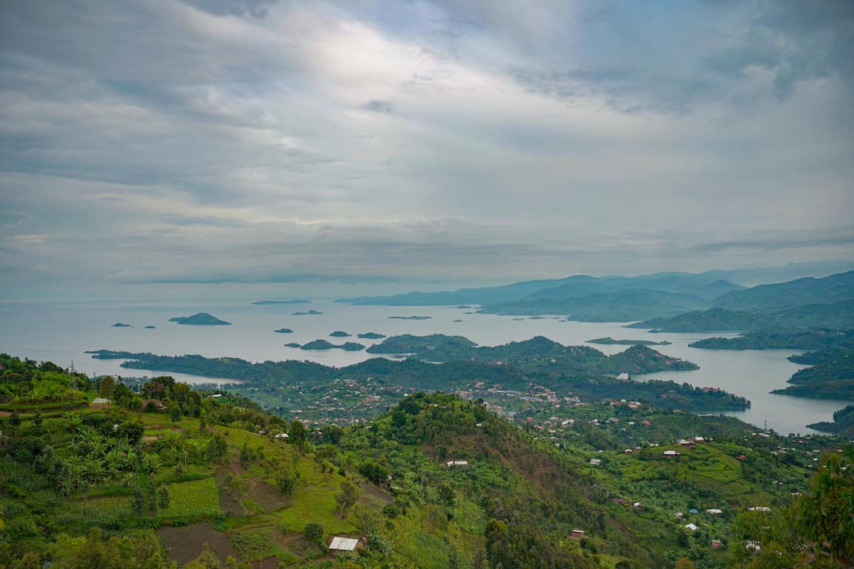 eSIM in Lake Kivu 1