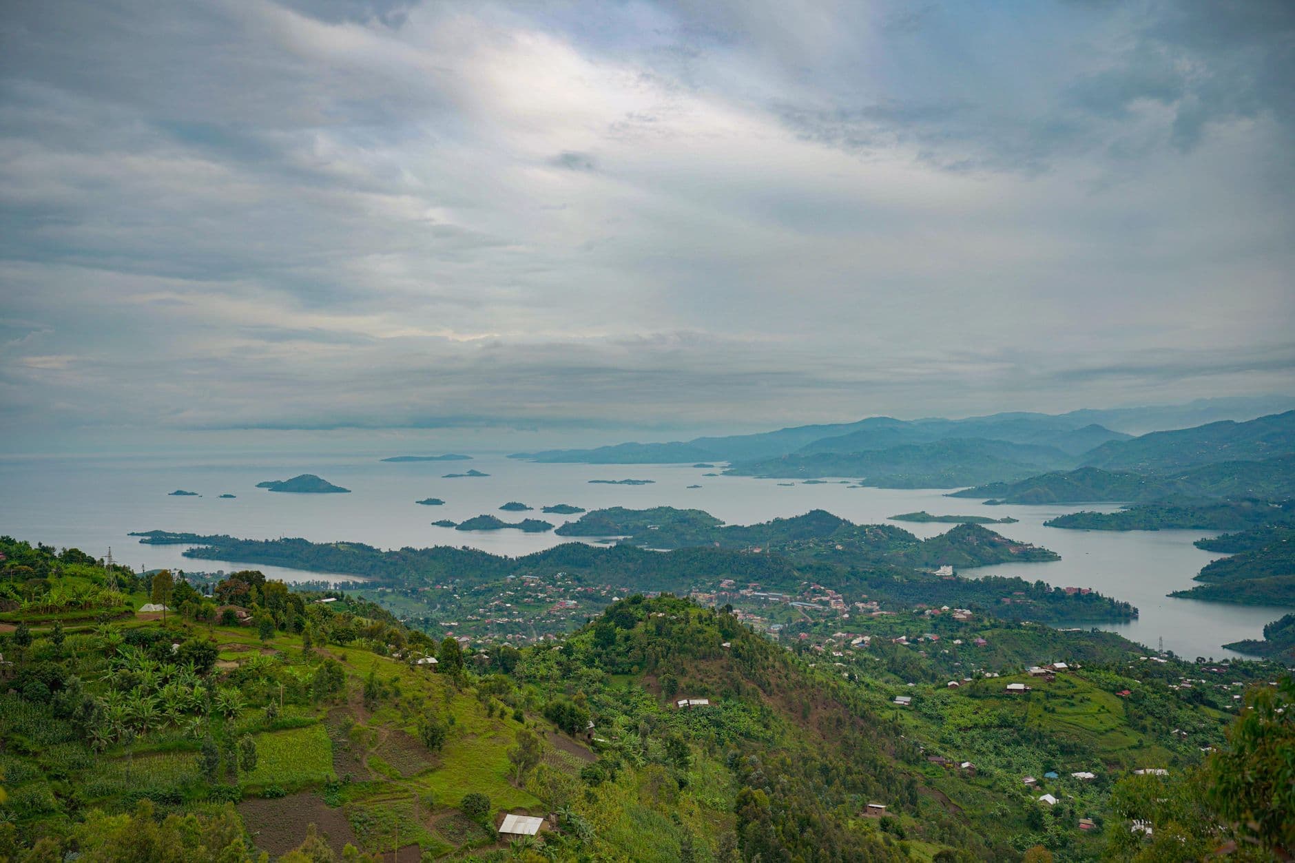 eSIM in Lake Kivu 1