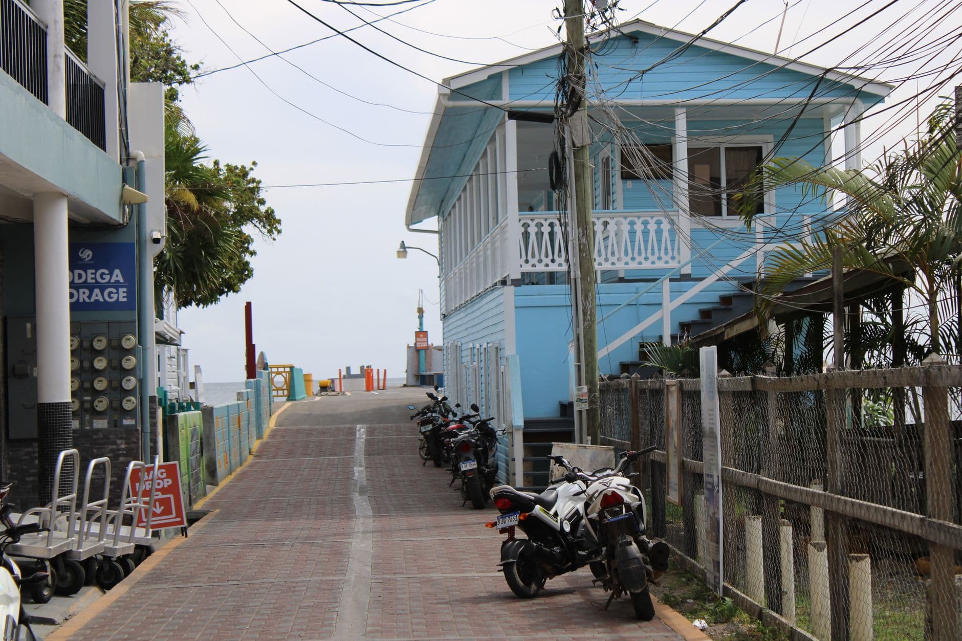 eSIM in Roatan 1