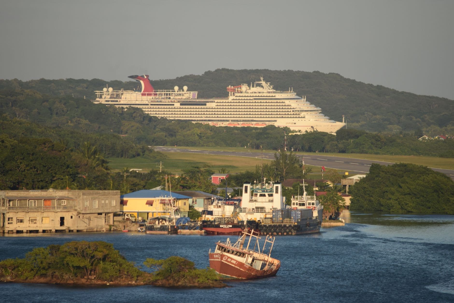 eSIM in Roatan 2