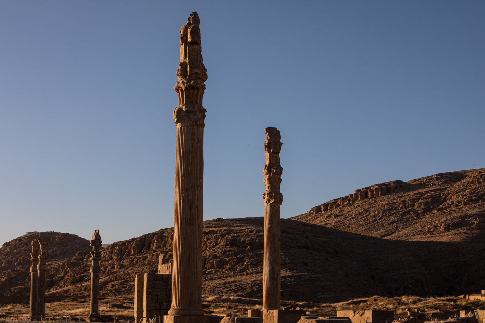 eSIM in Persepolis 1