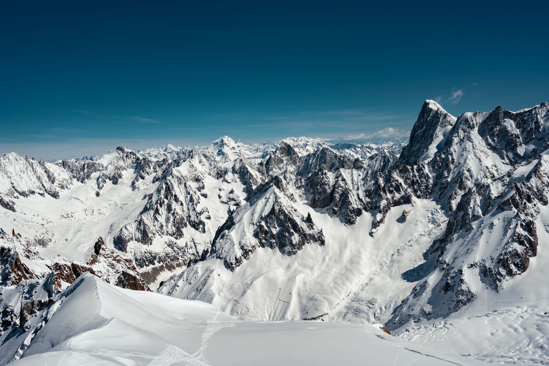 eSIM in Mont Blanc 2