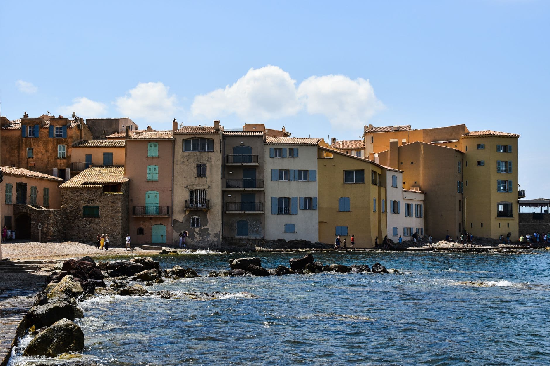 eSIM in Saint-Tropez 1