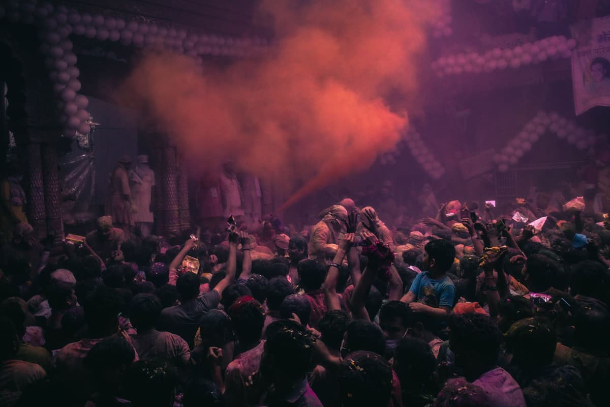 eSIM in Holi 2