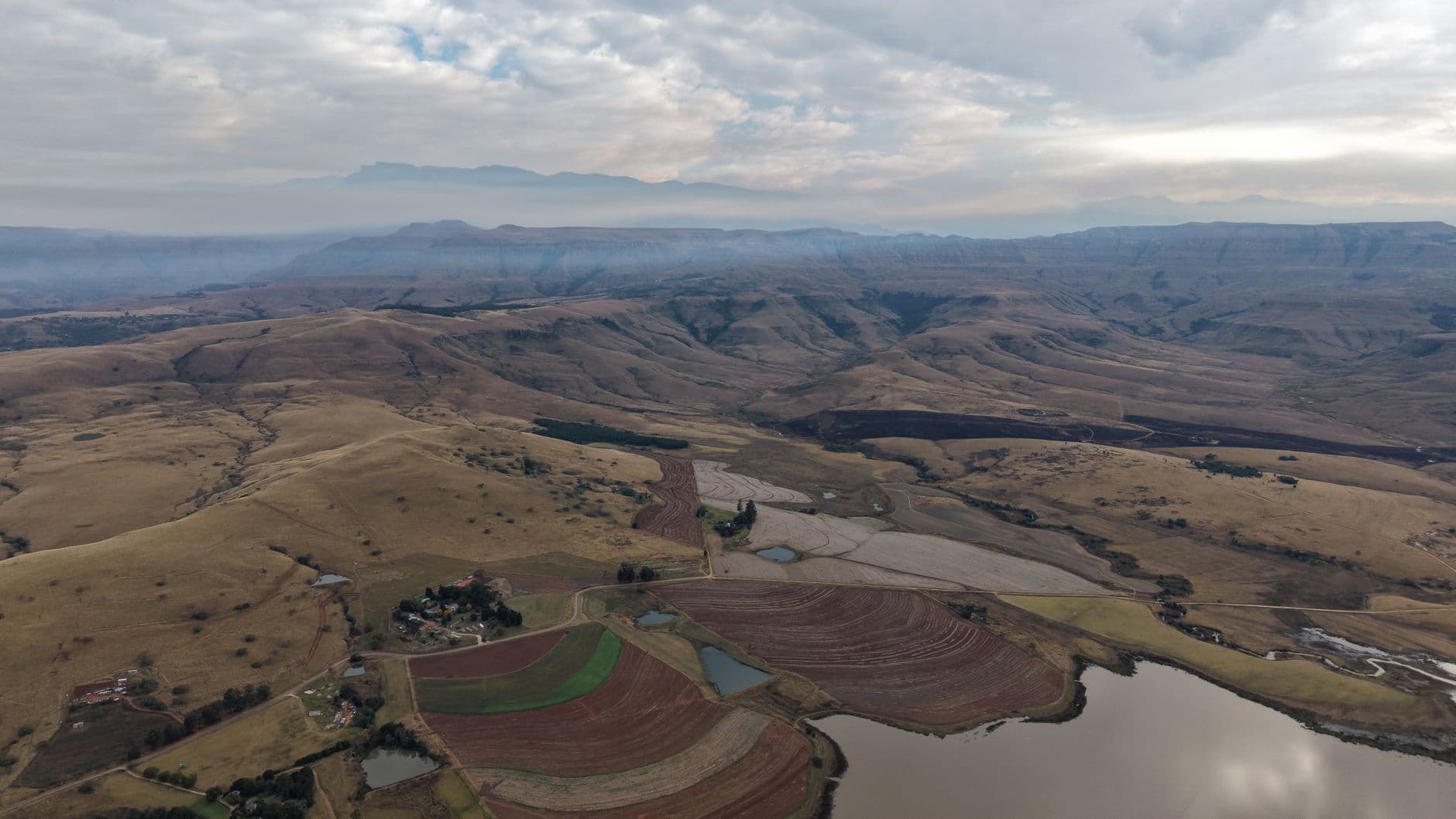 eSIM in Drakensberg Mountains 1