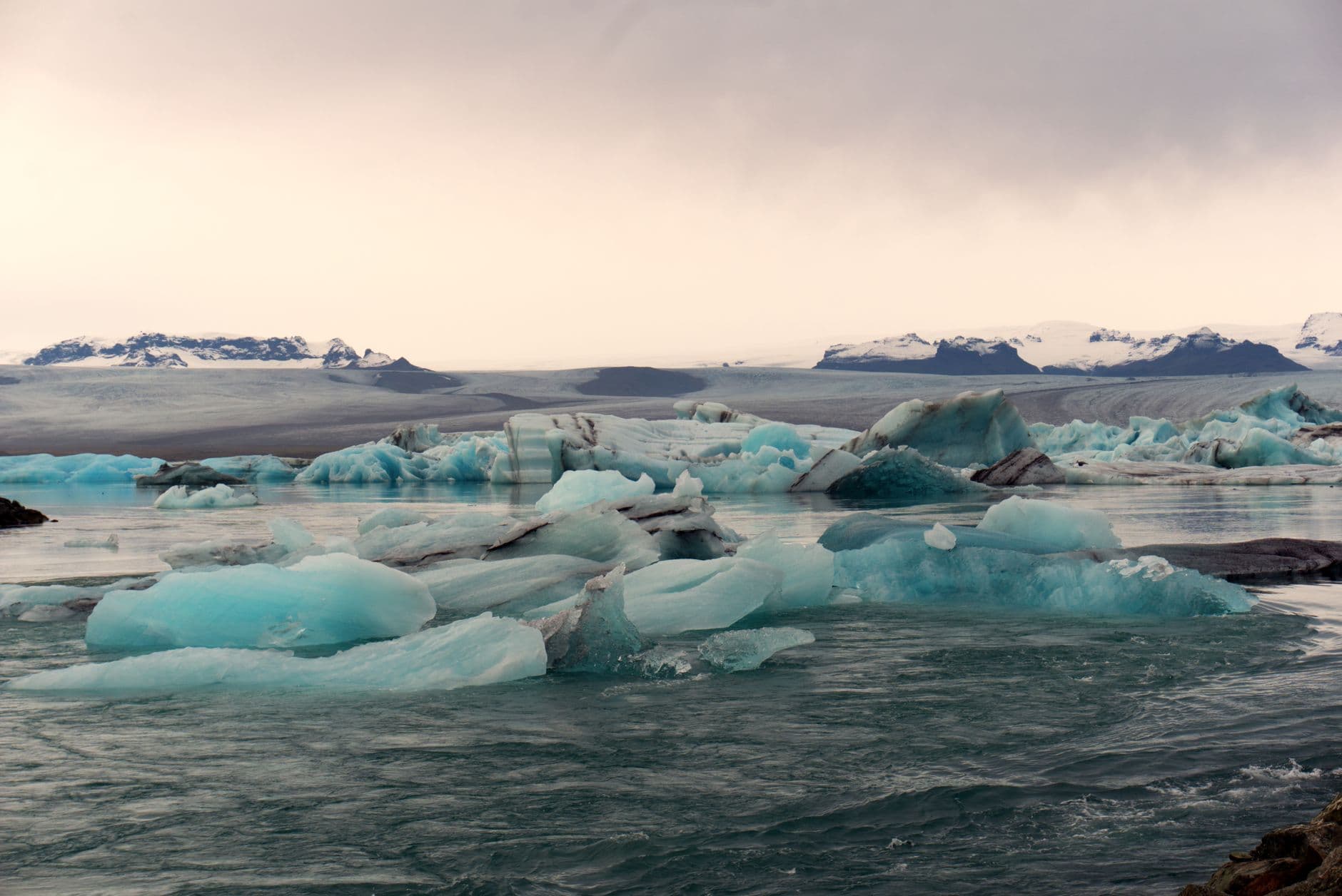 eSIM in Jokulsarlon Glacier Lagoon 1