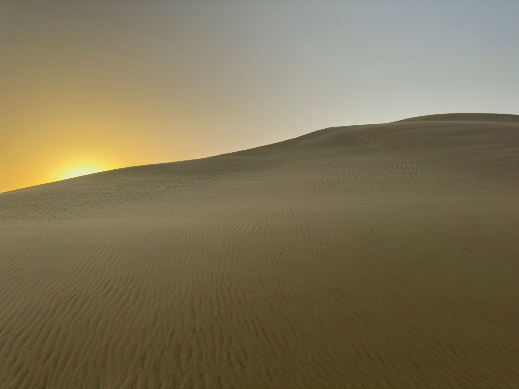 eSIM in Liwa Desert 2