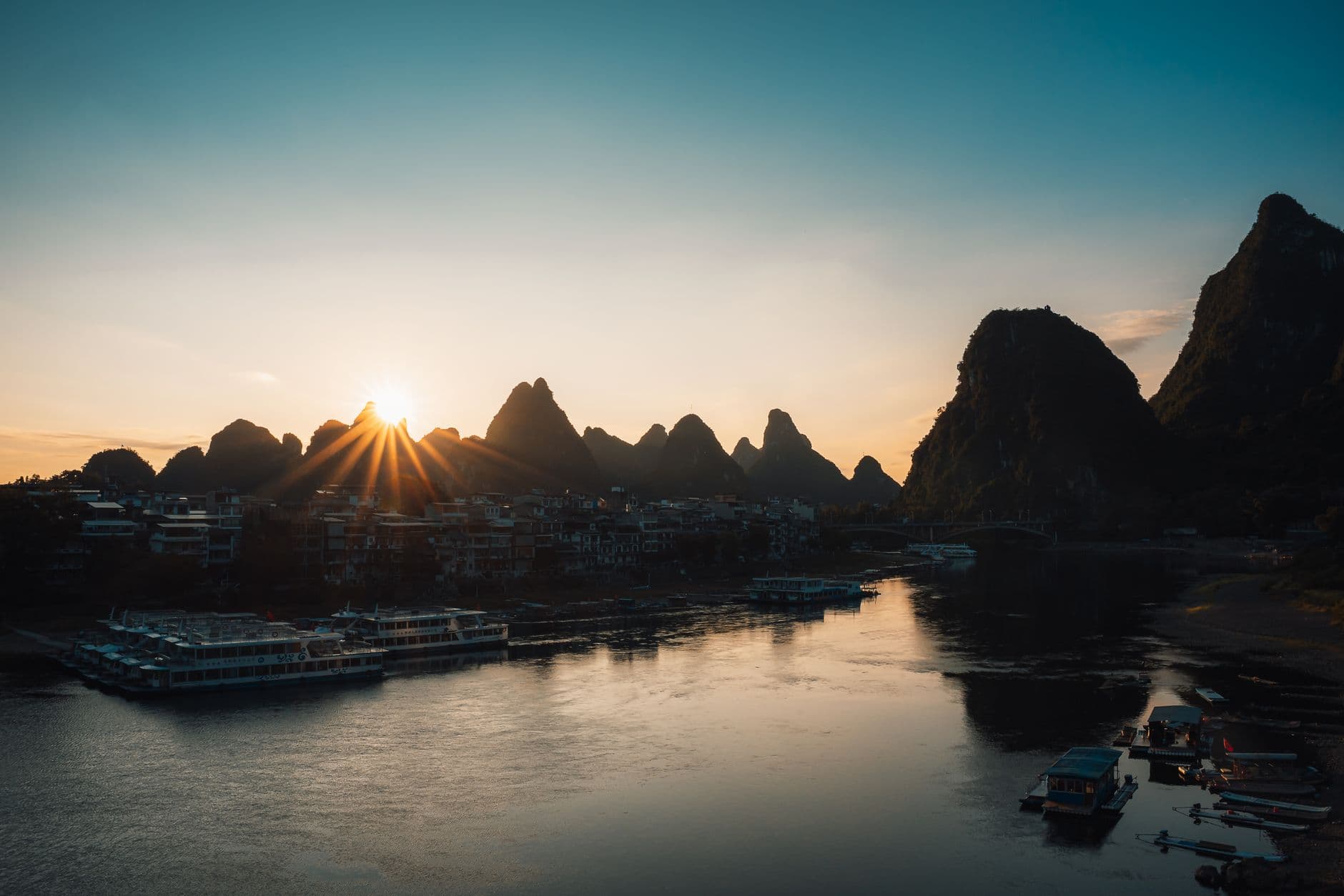 eSIM in Guilin Li River 2