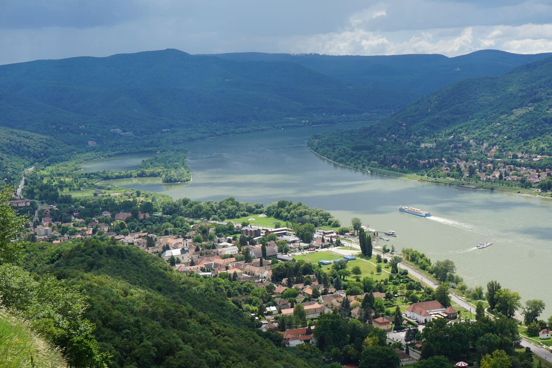 eSIM in Danube Bend 1