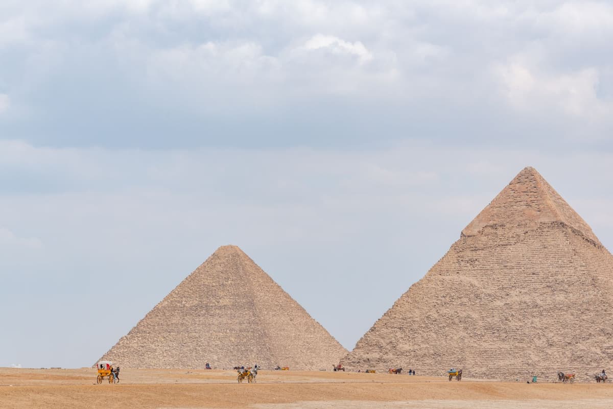 eSIM in Pyramids of Giza 1